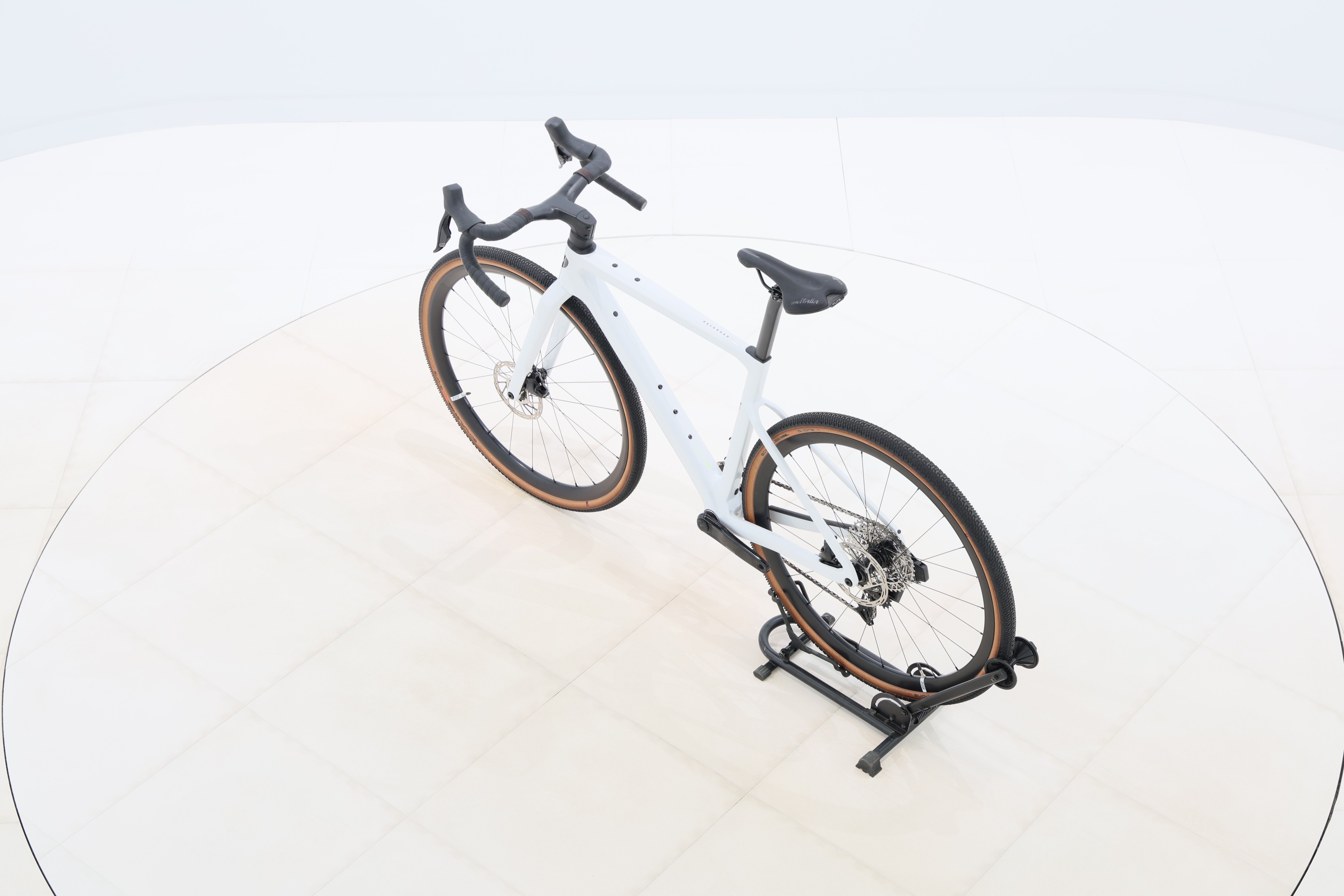 06aa9ed8-1c80-4533-8933-446b6b559946