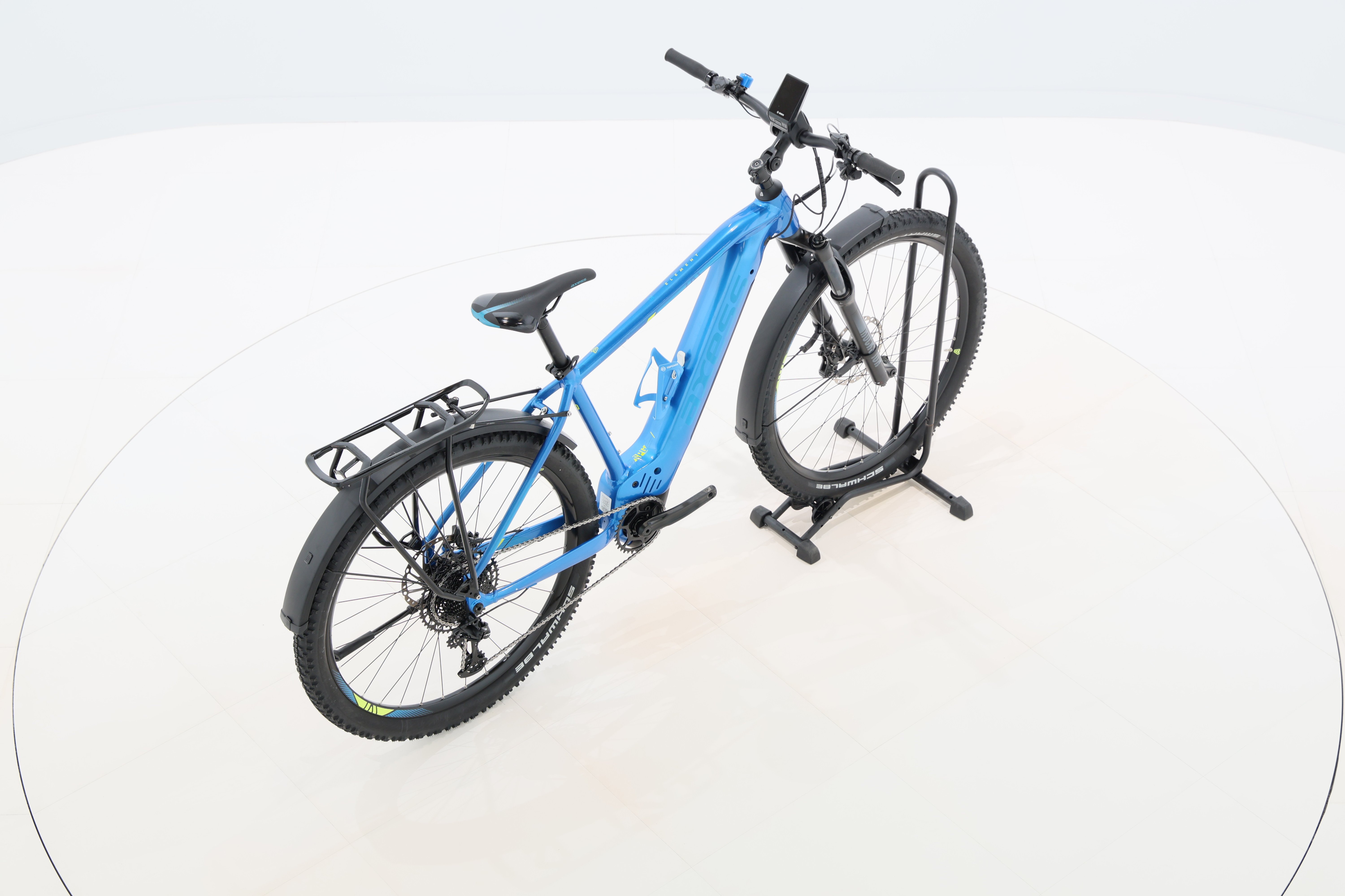 696482a9-ff00-403c-8047-a9e1937fd3ef