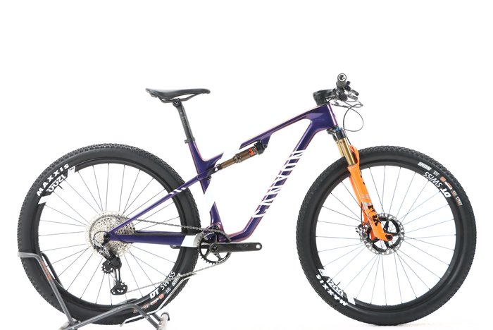 Canyon Lux World Cup CFR Team 2023