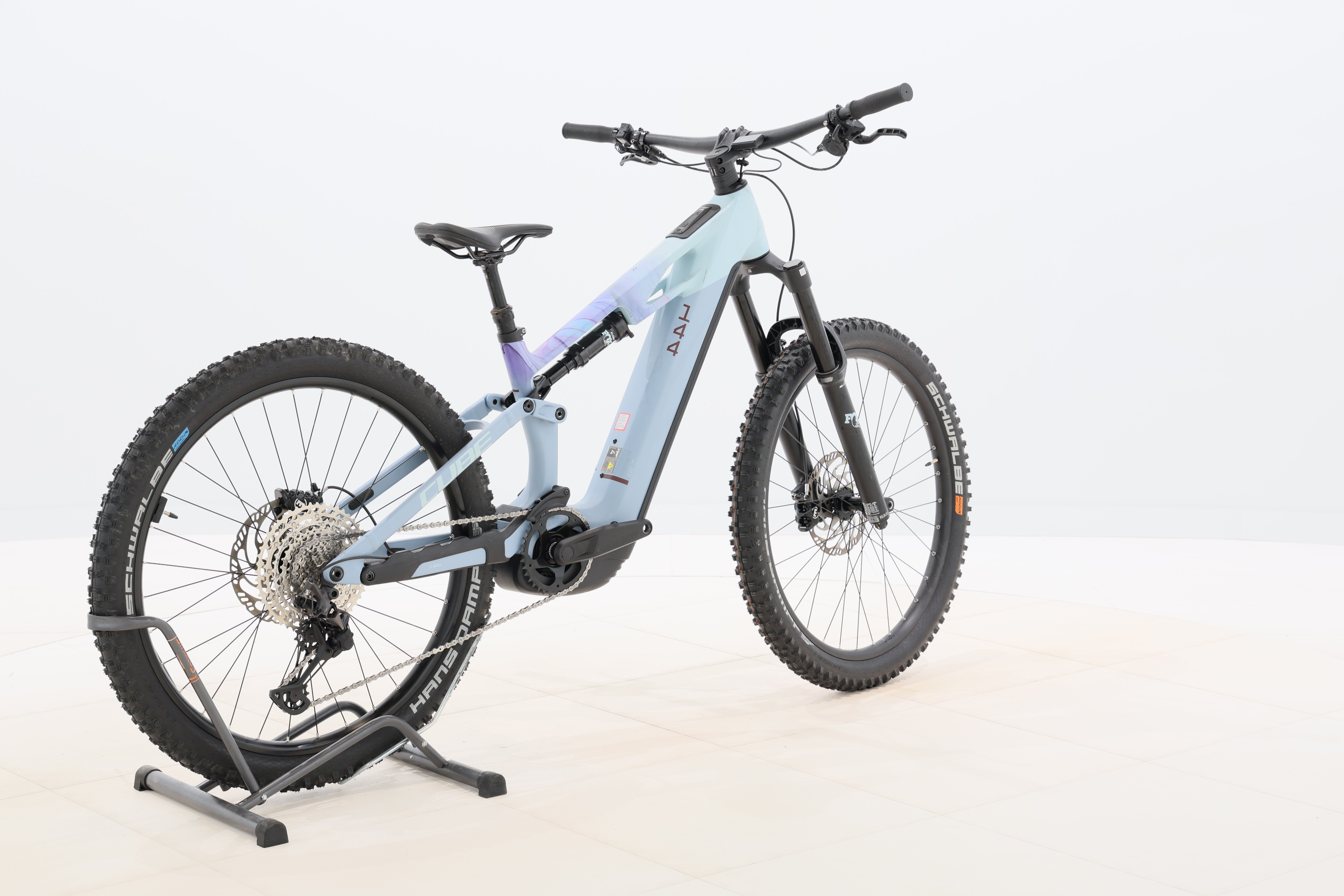 f501b635-694c-4f26-b8b9-f2ff59aa3f8b