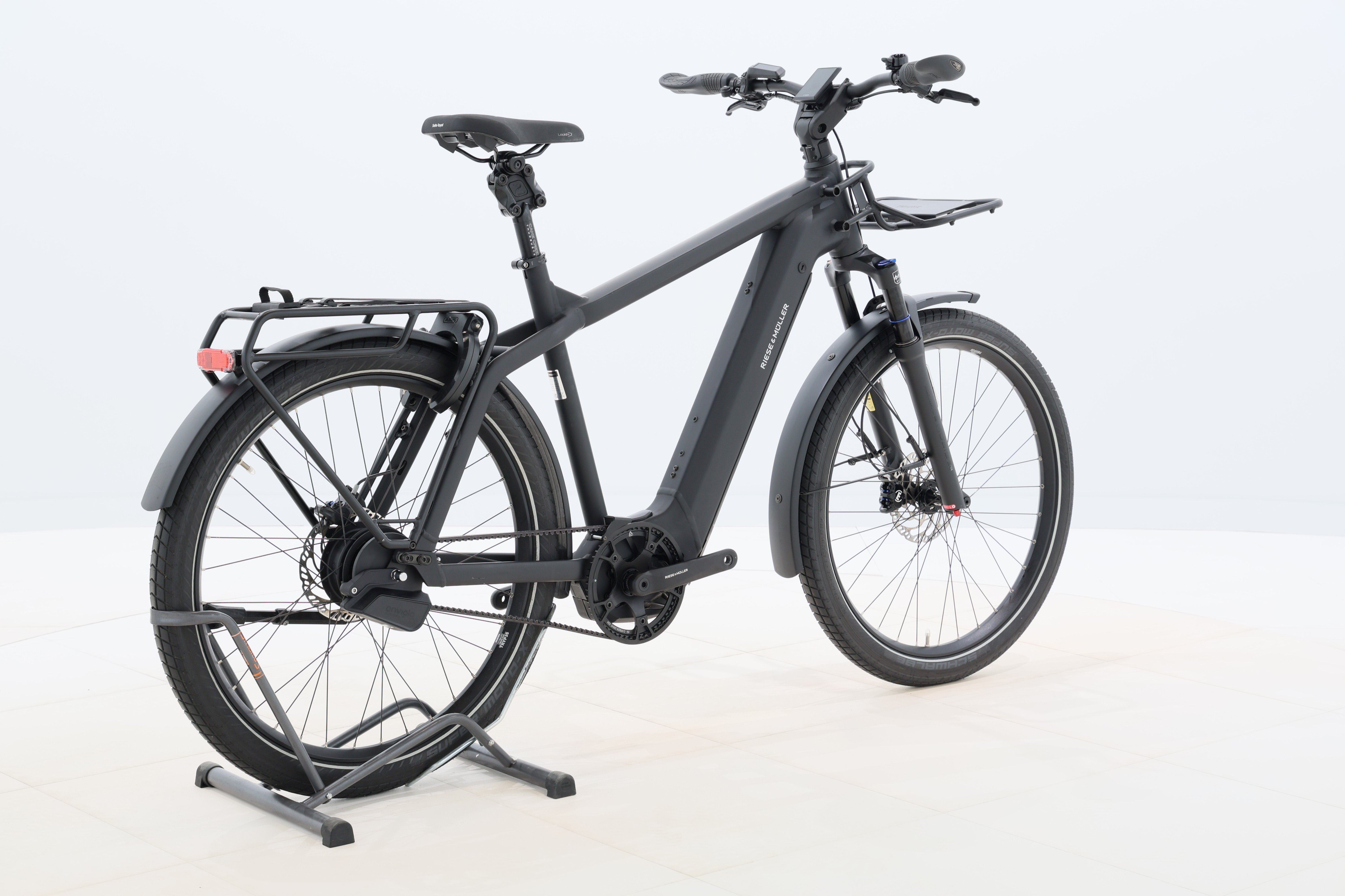 8de5ac43-c7b2-446e-b17c-d4f1dc1f3c84