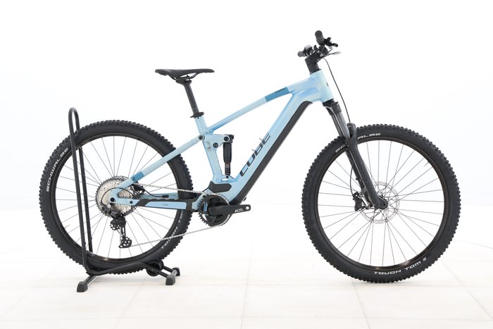 Cube Stereo Hybrid 120 Pro 750 2023