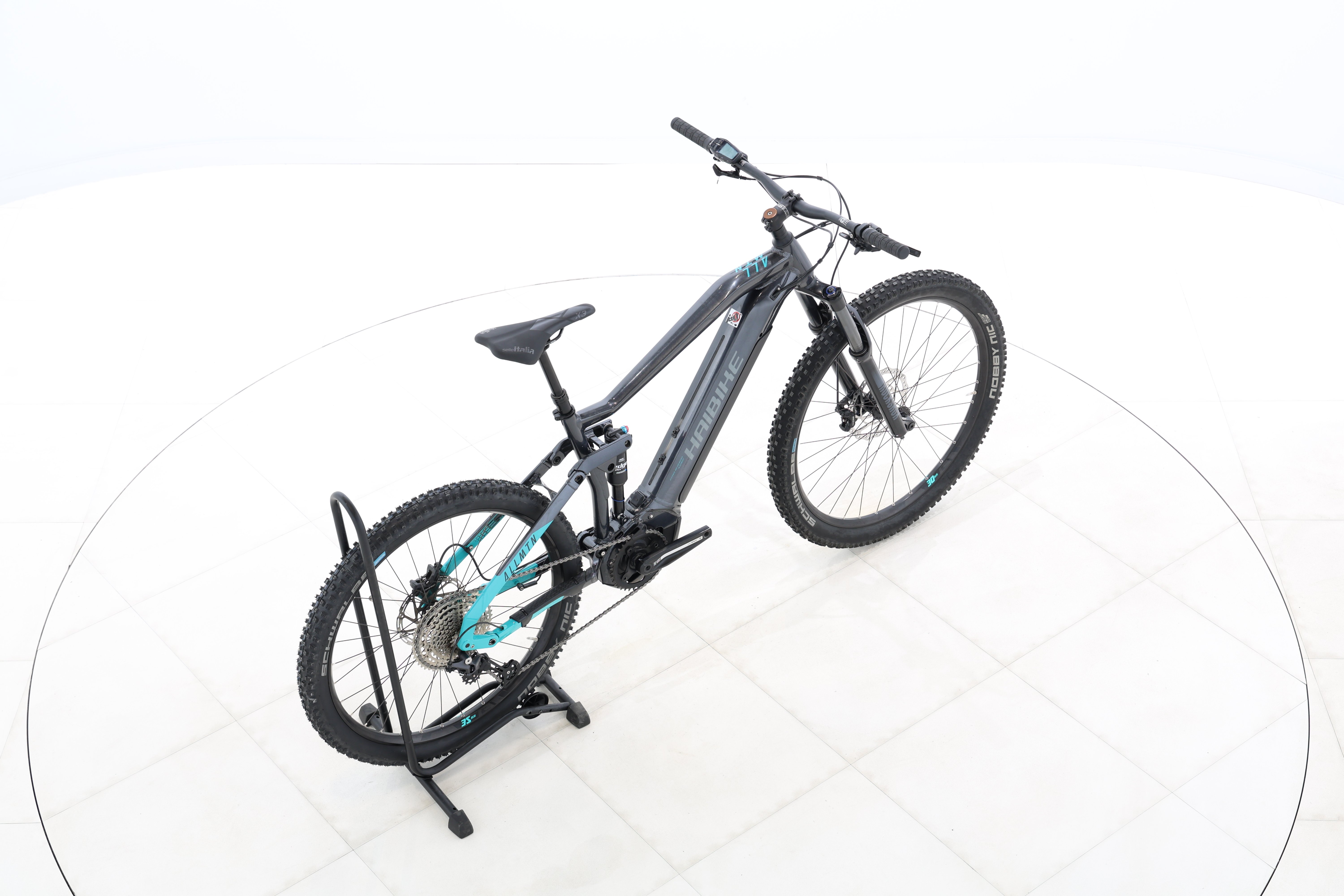 9f12ffc9-73cc-457d-817e-4b228f88196e