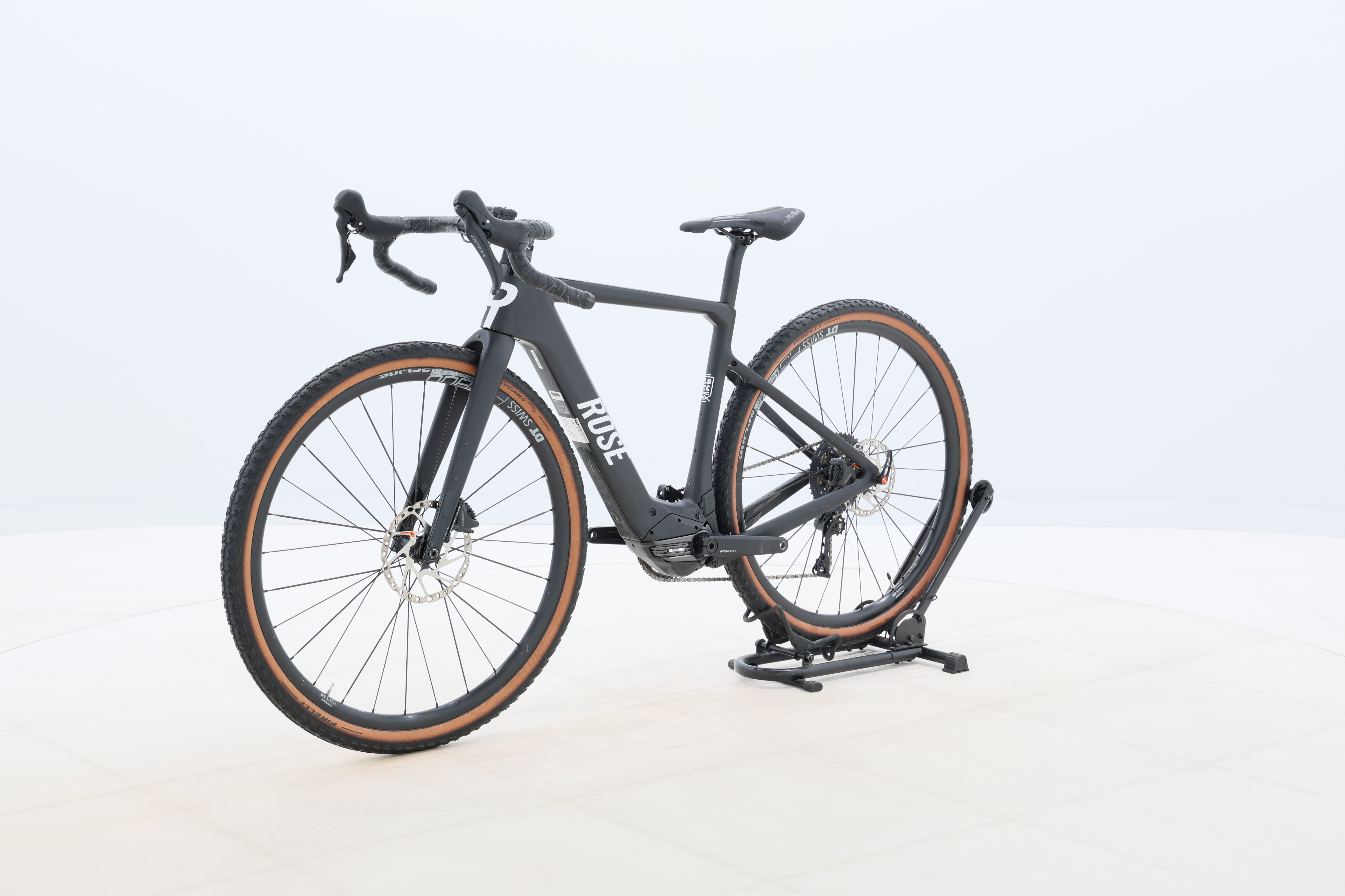 a36de24b-5a69-43ec-b448-fcd3bc702fe2