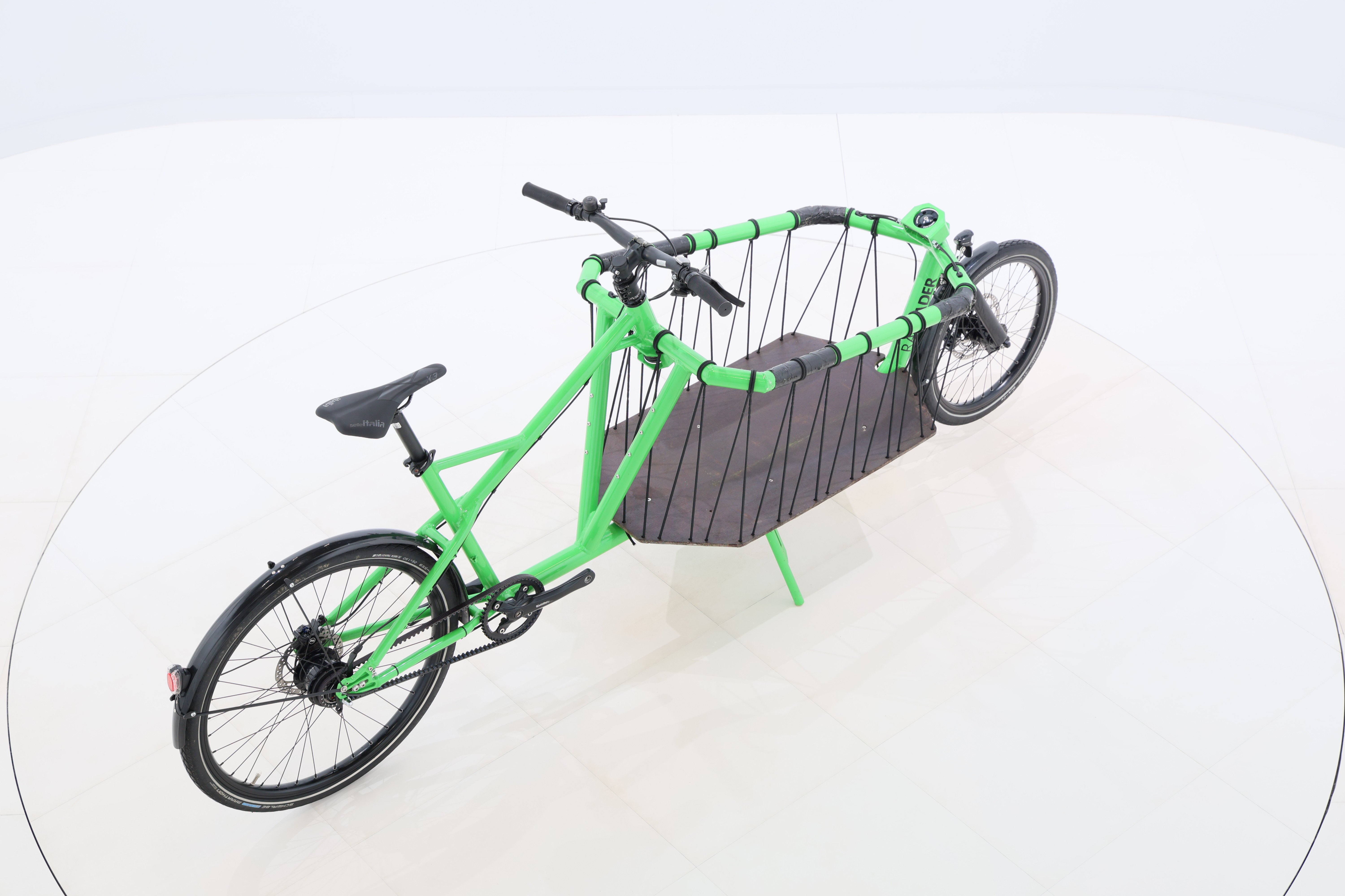 d83ca05f-1e7a-4fbb-9ad6-b3d706f328eb