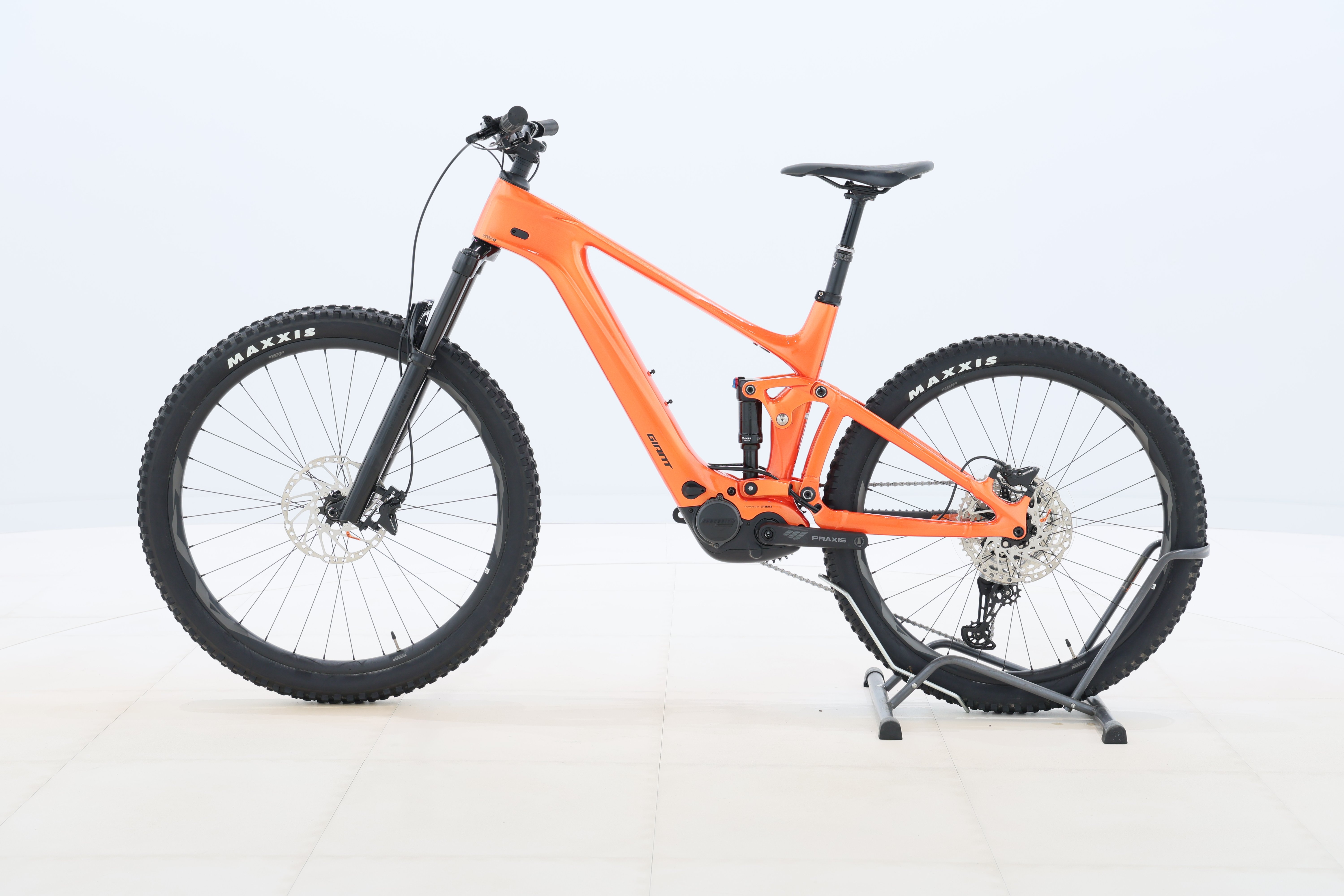 4b0b7e45-f6e1-4d3f-b94a-fb2431581dde