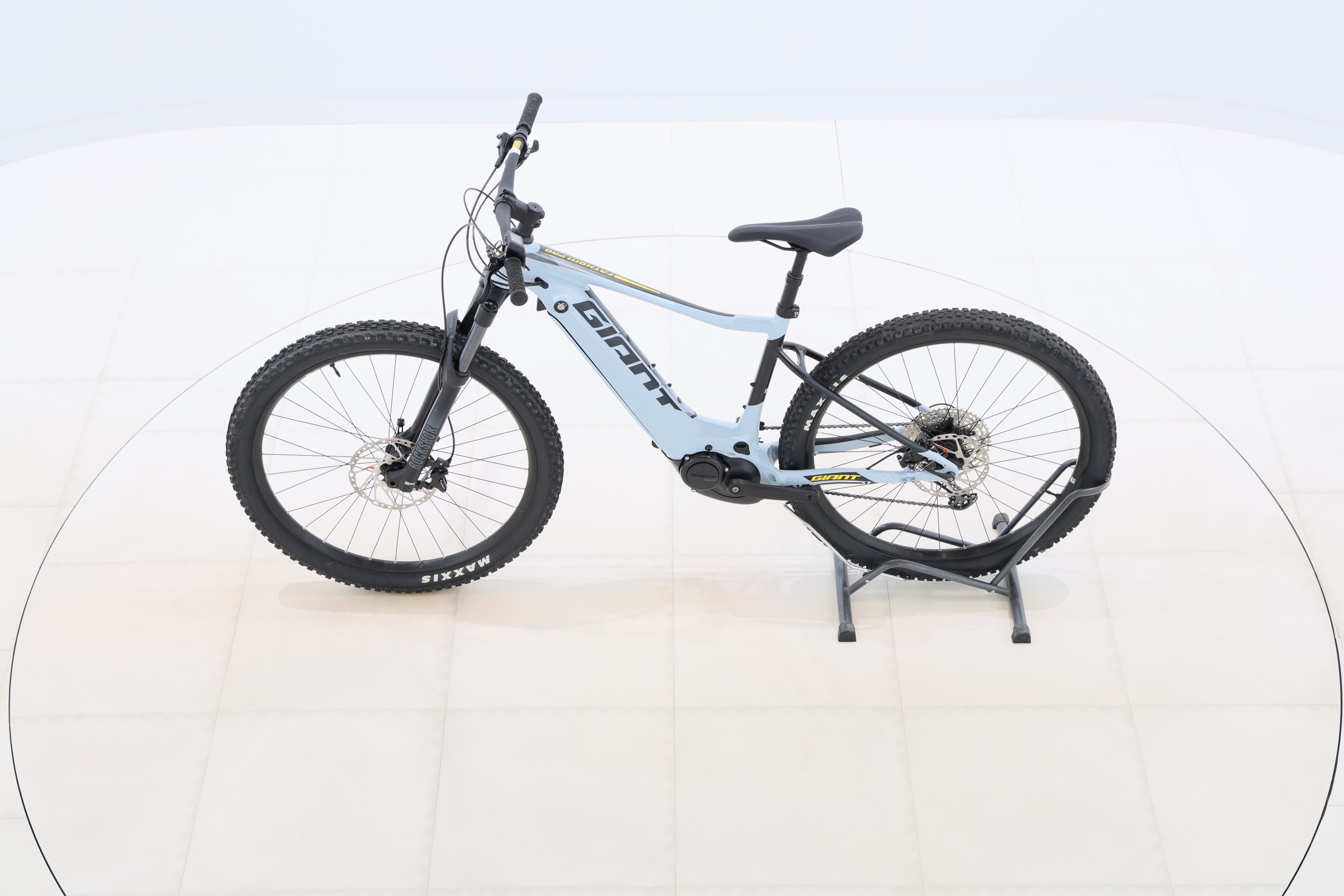 8a16763d-9655-4e65-9761-b3c76ade839e