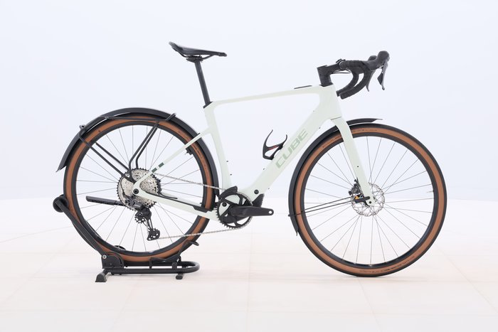 Cube NUROAD HYBRID C:62 RACE 400X 2025