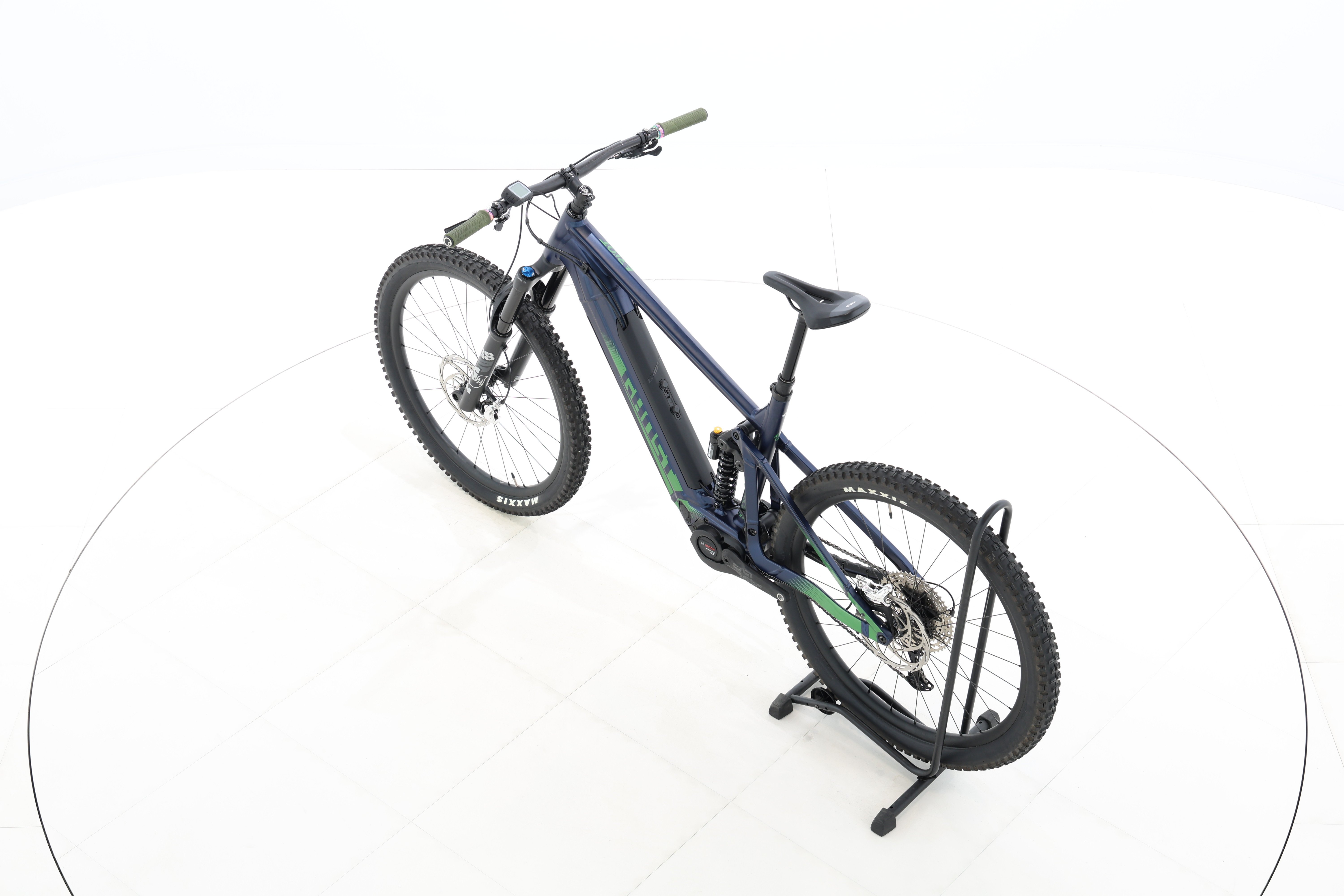 33a6d73f-f693-42a9-9e55-496d9d3b7989