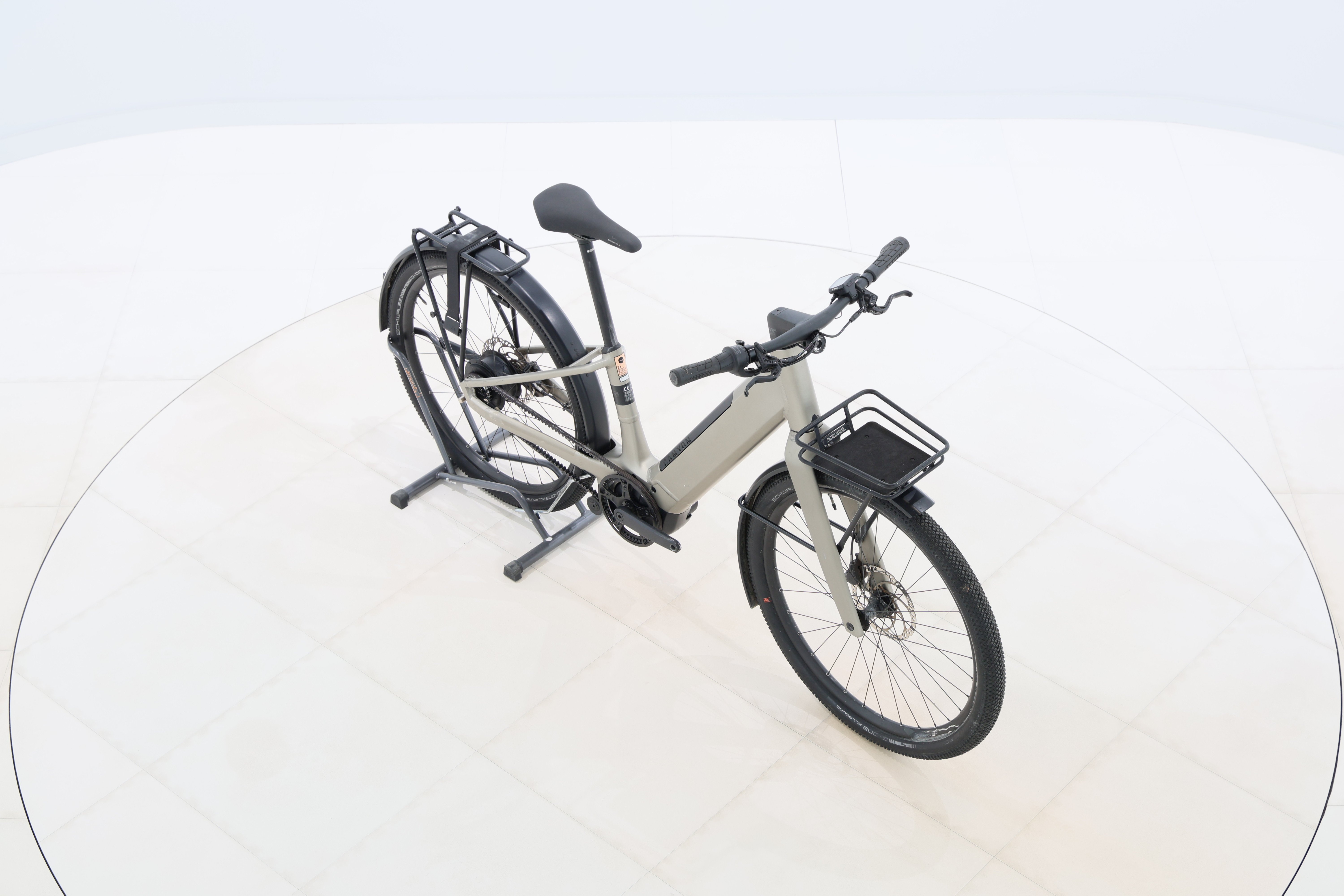 dcdc09e8-debf-4e4a-80d4-d79c63b66277