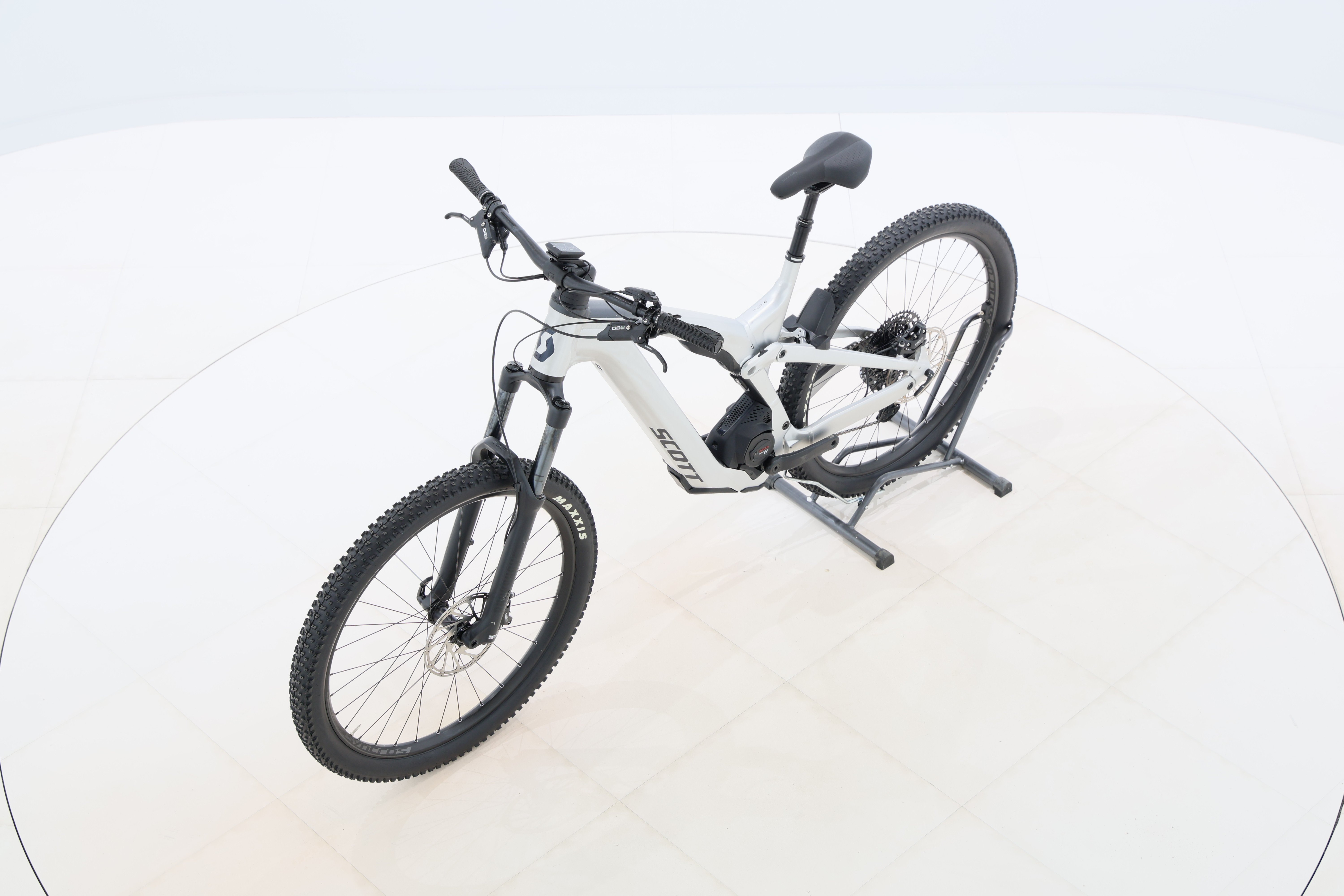 e2fb46ec-f9bf-4e79-9d75-ec4aacf7a6fc