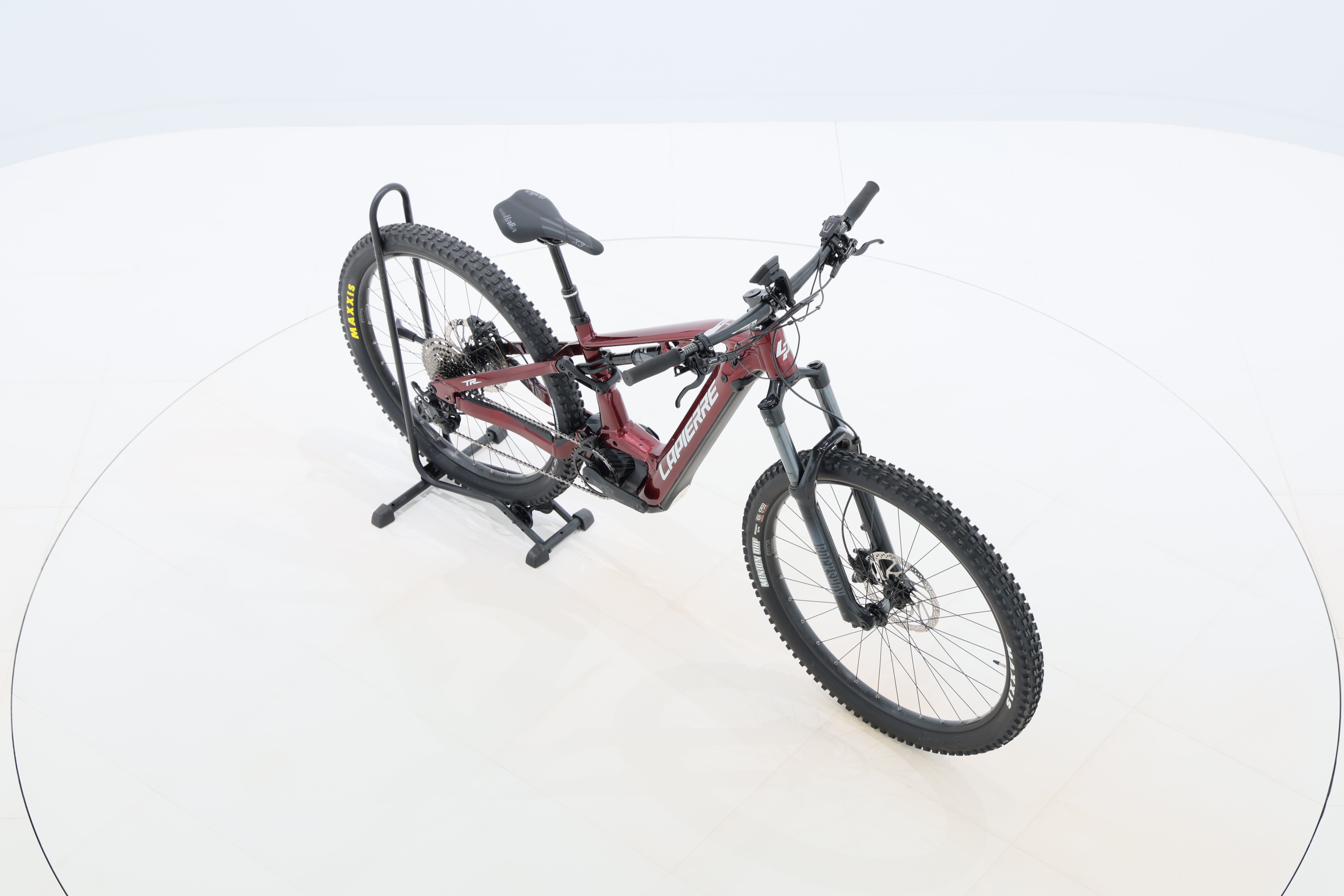 c02f2d65-d27e-47a8-a3e2-fe6c096bc5e1