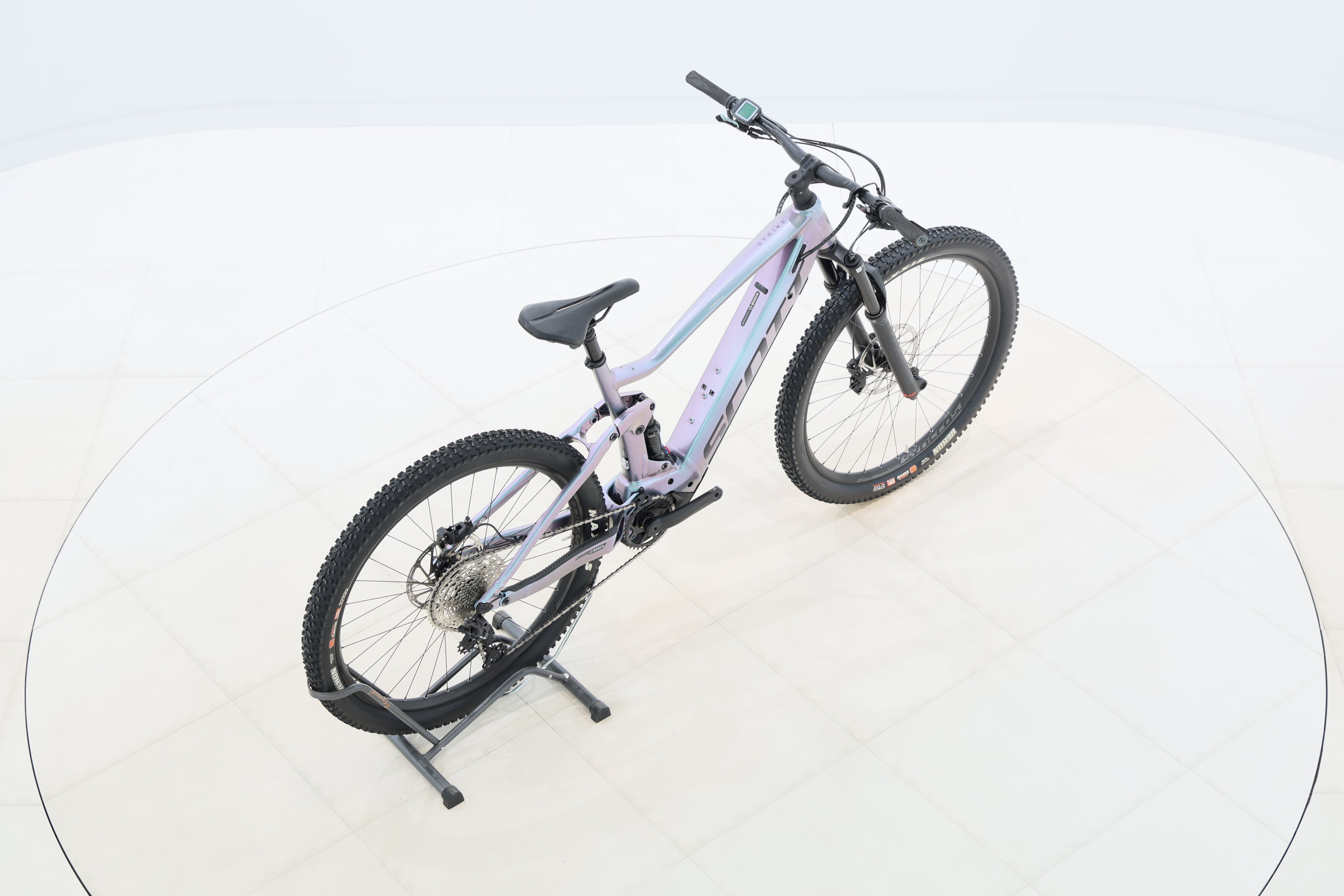 4d5ba573-01a3-4f4c-b4f0-b0f15954430a