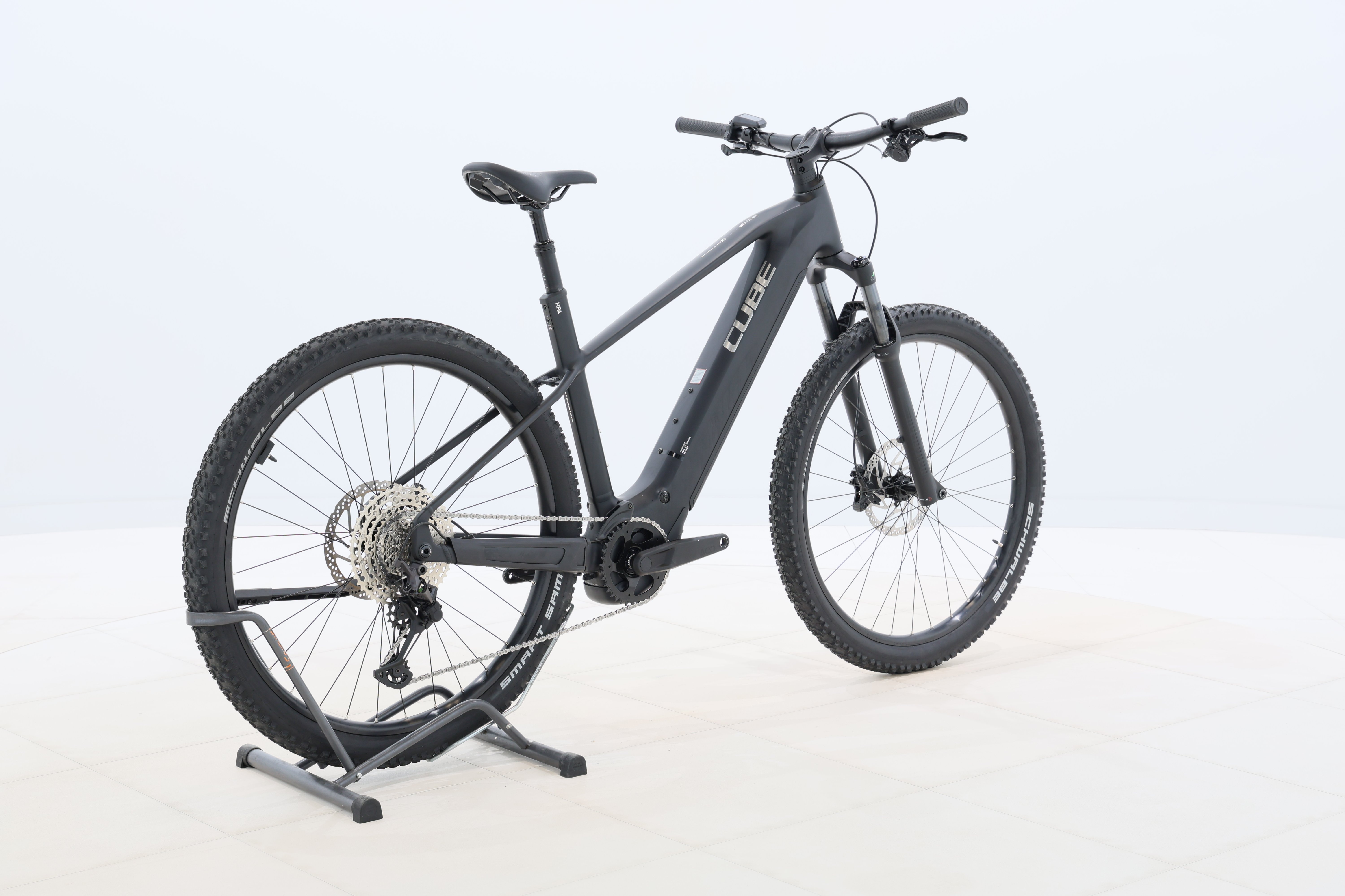 b7038d1f-0786-46cf-b873-790220bd2412