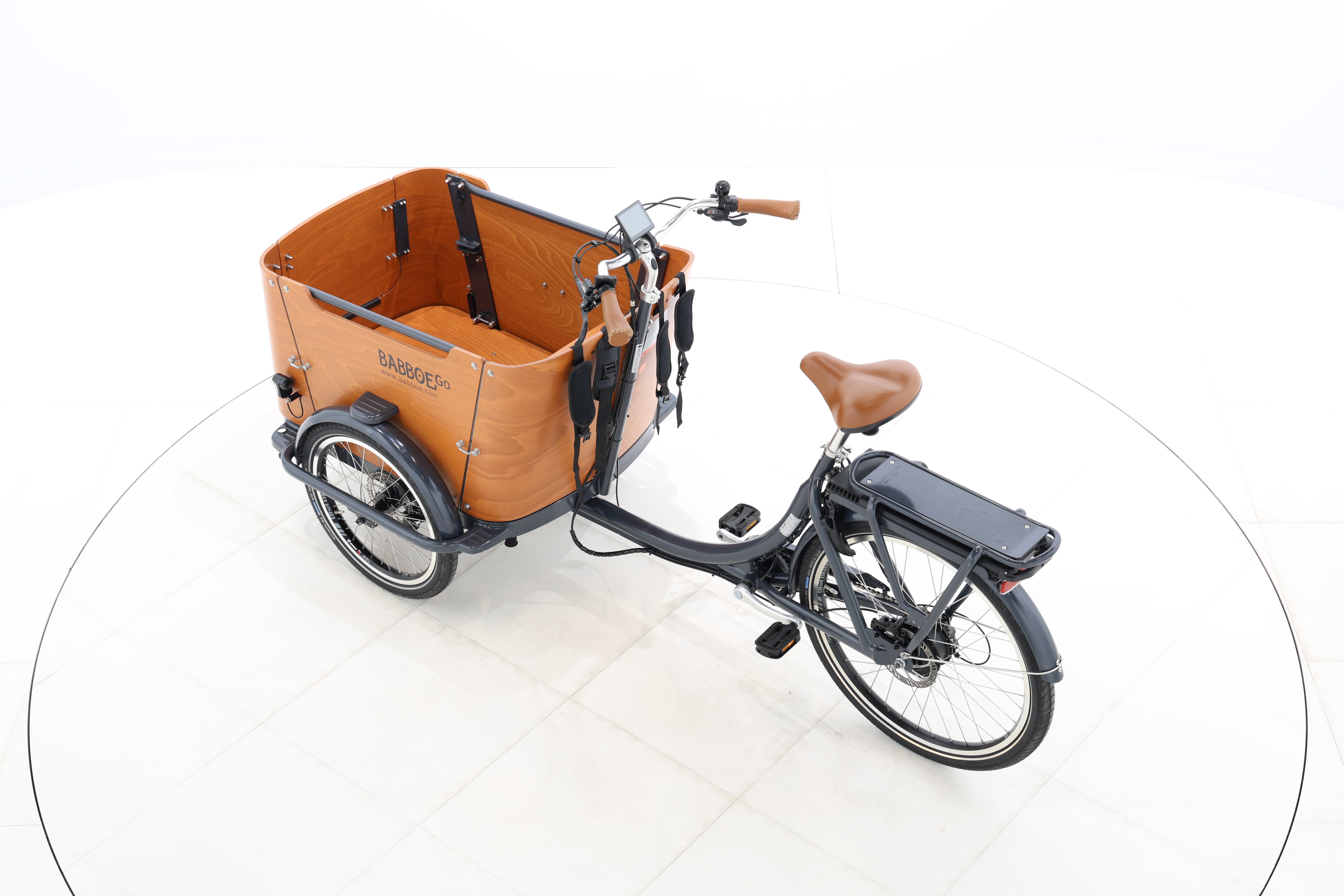 679c040b-d588-4395-b5b7-33bb41219a8c