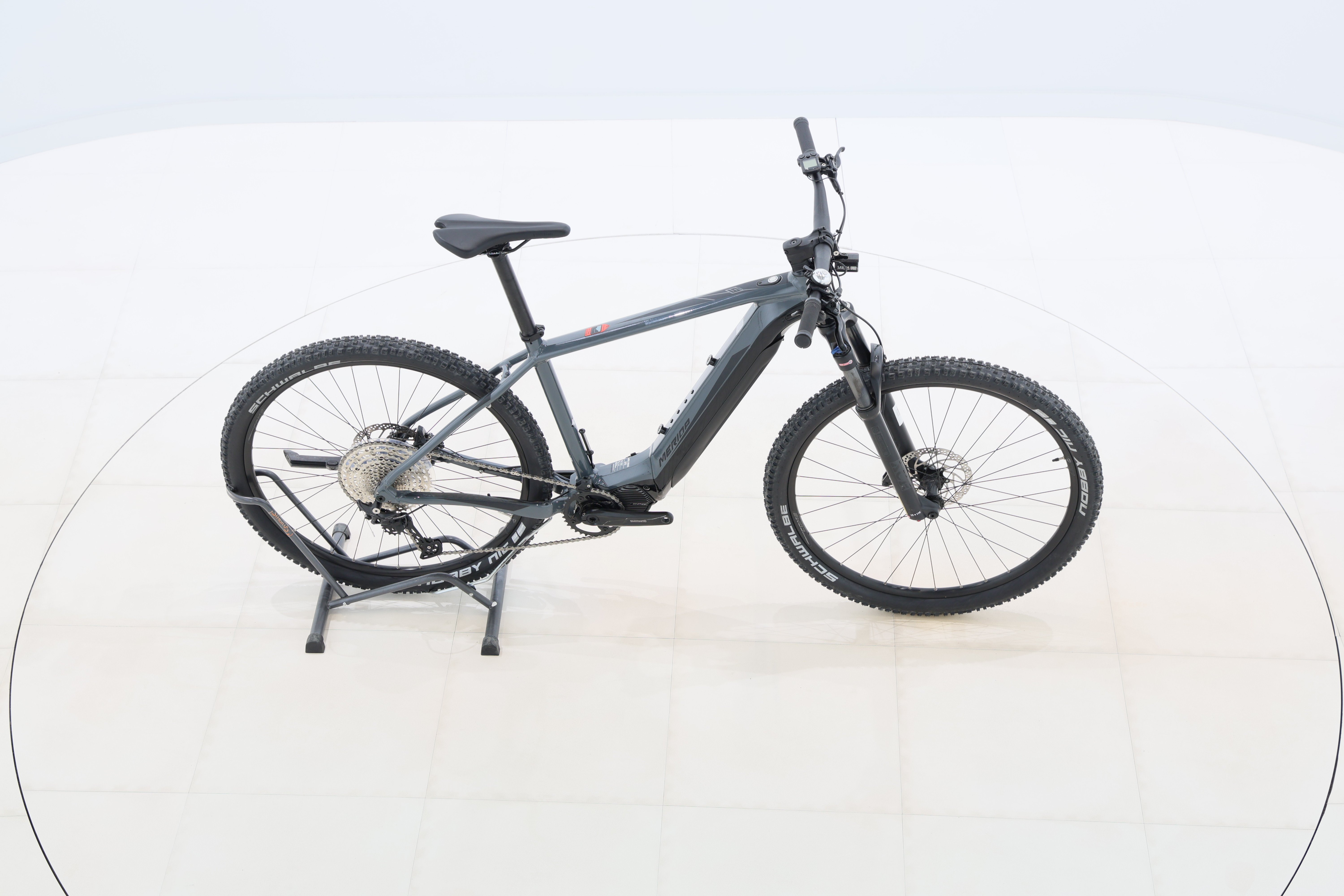 3b00898b-dd38-4d1c-9fca-f9a7fa57056a