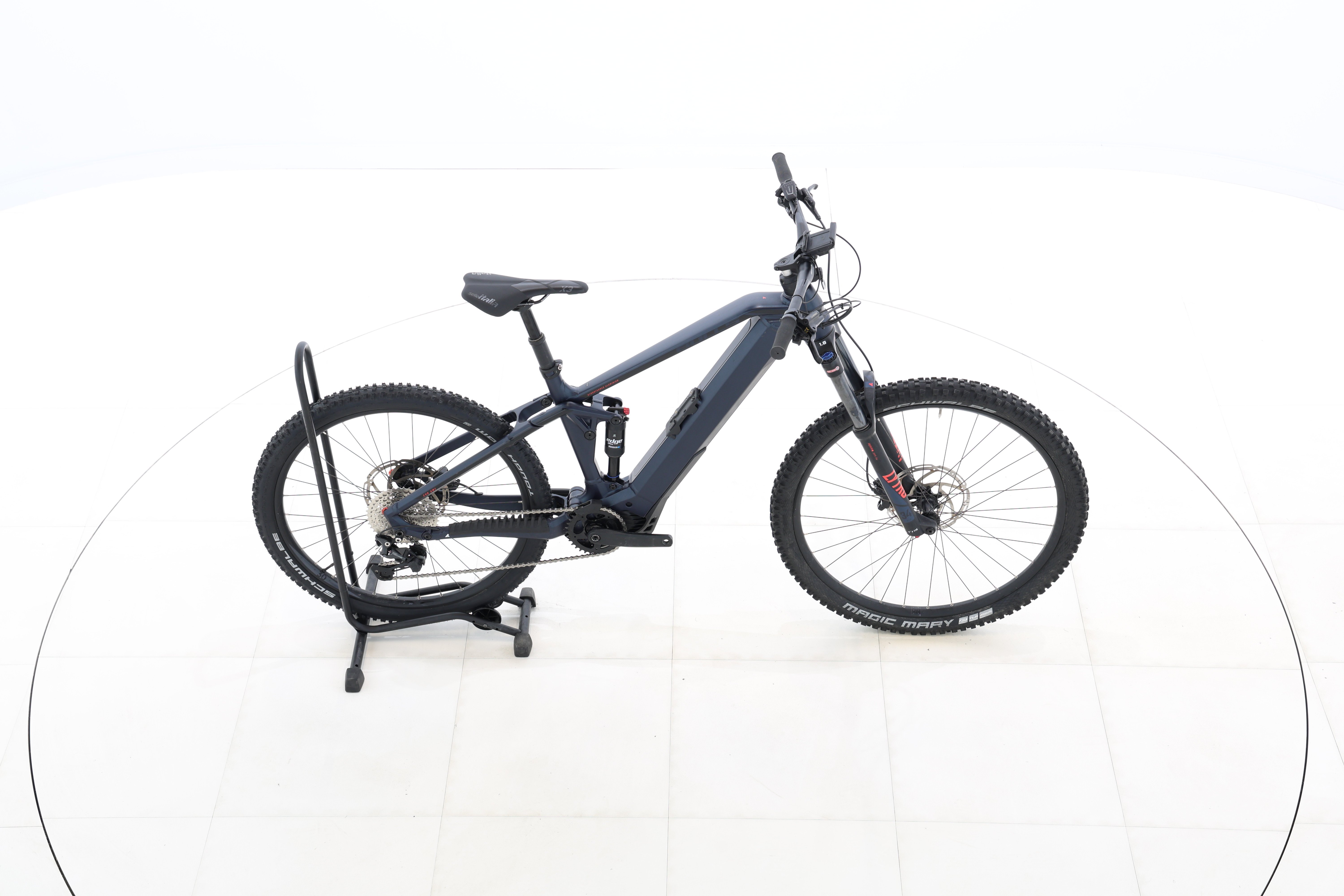 7b51f5c2-033b-48f7-8a92-f76110adc844