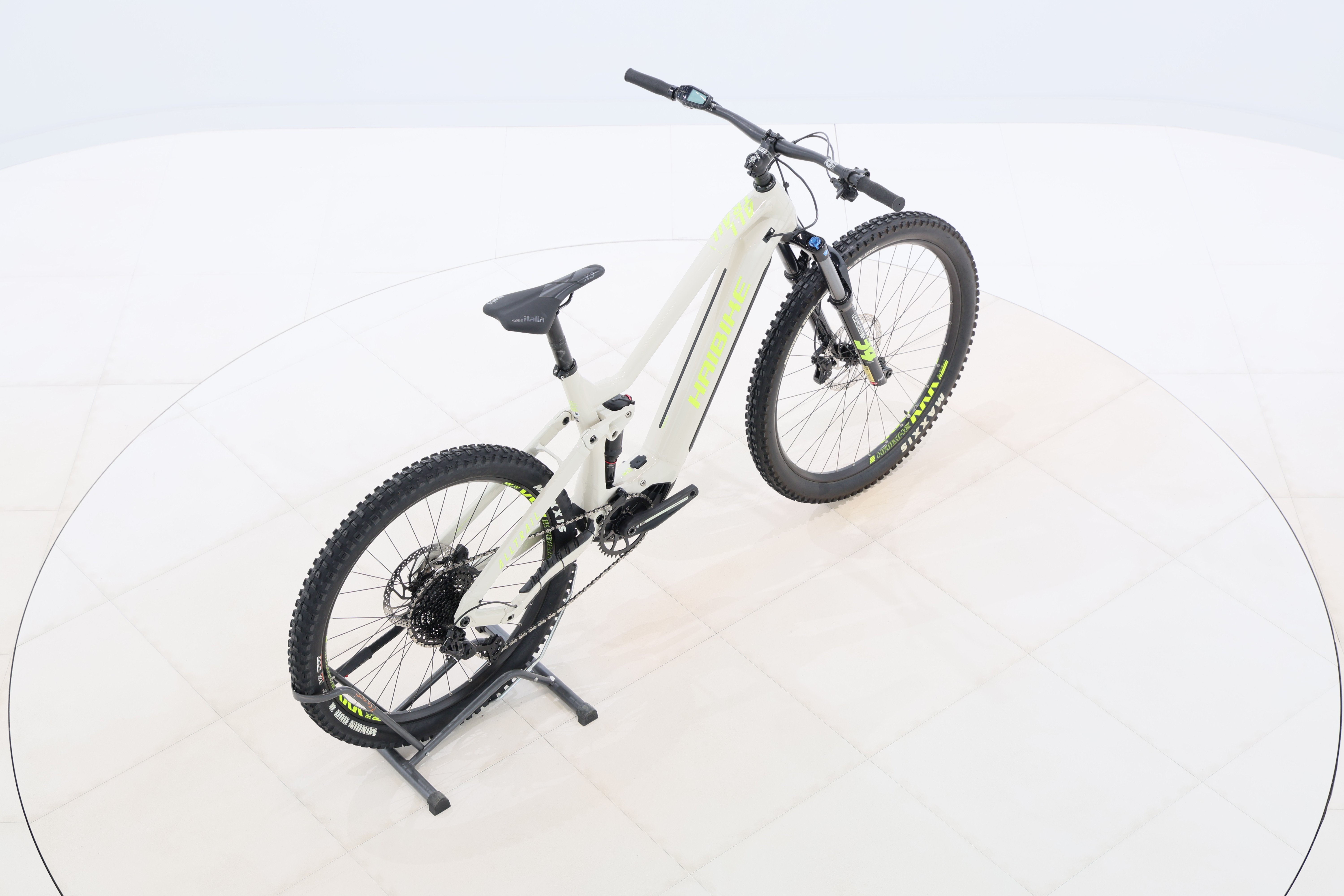 2997d9c9-35d4-4e76-9a26-abb4ad69999d