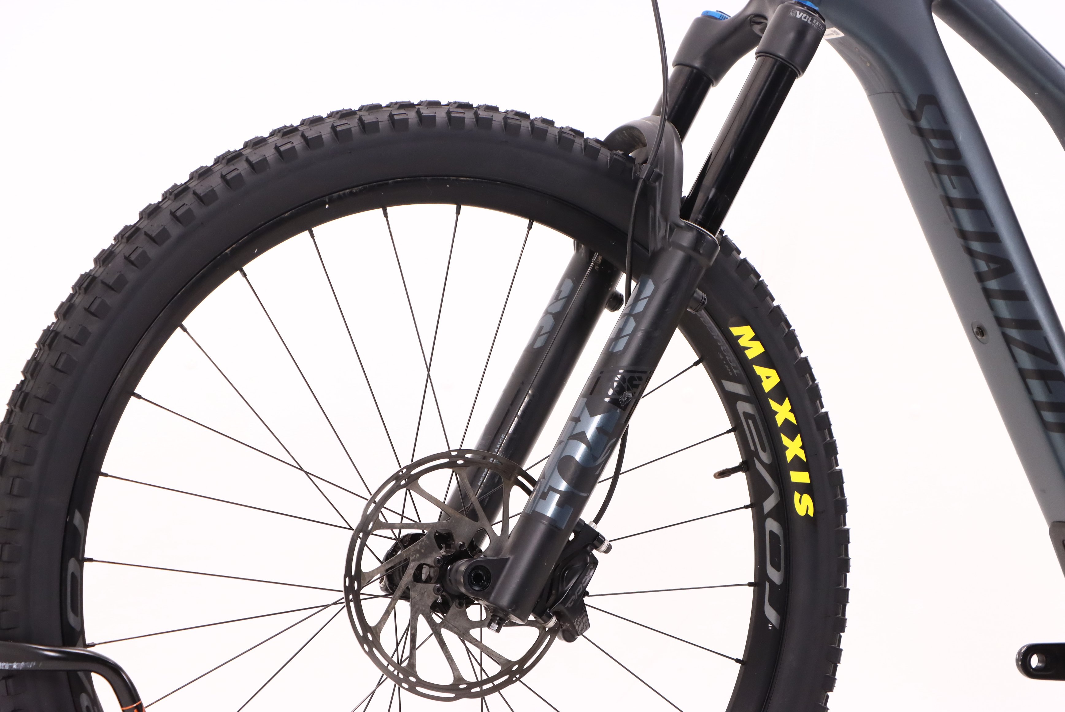 f2d44735-2c0a-4825-8151-0099ed0d8095