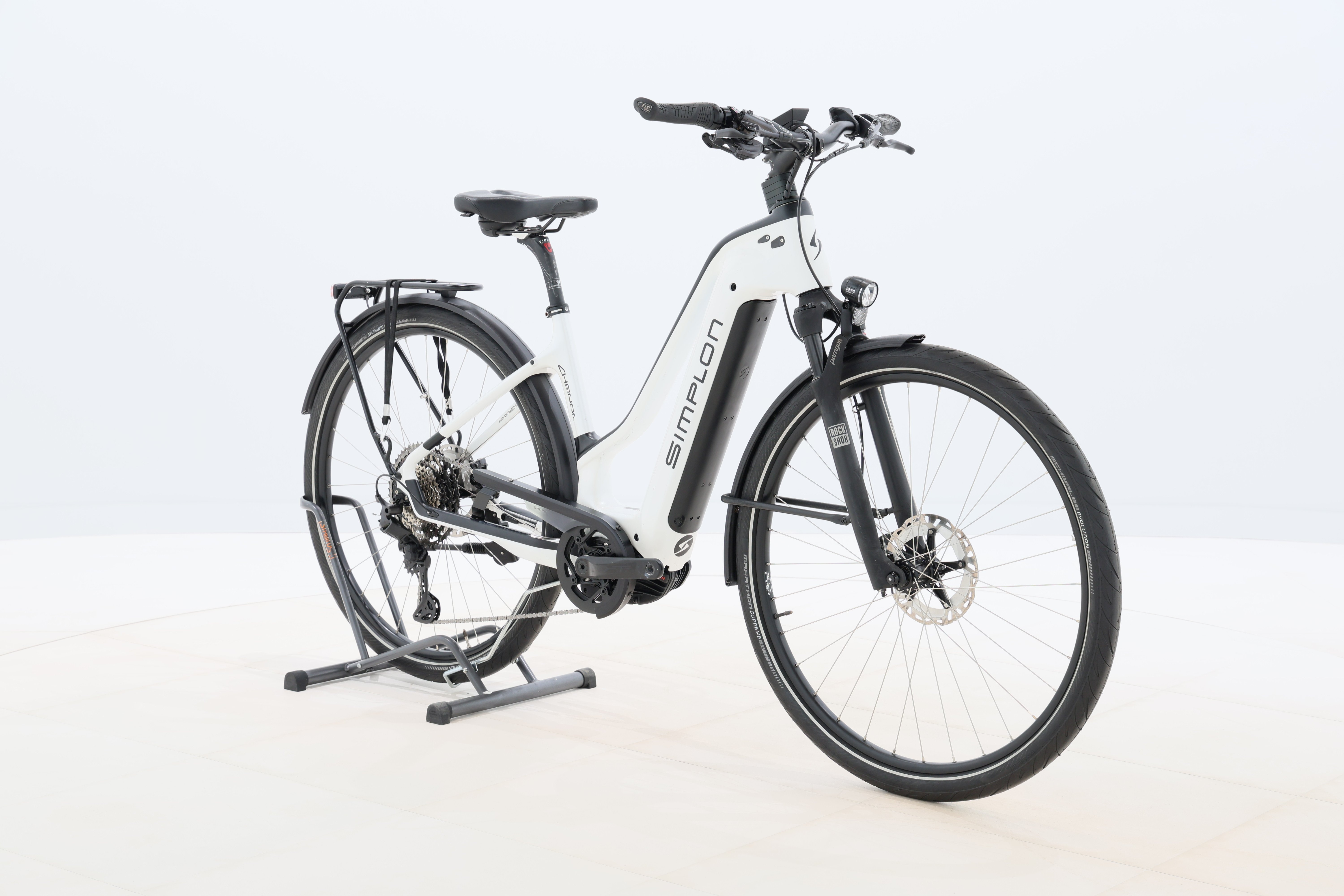 9dcbb986-4b11-47be-999d-1654d5c48bee