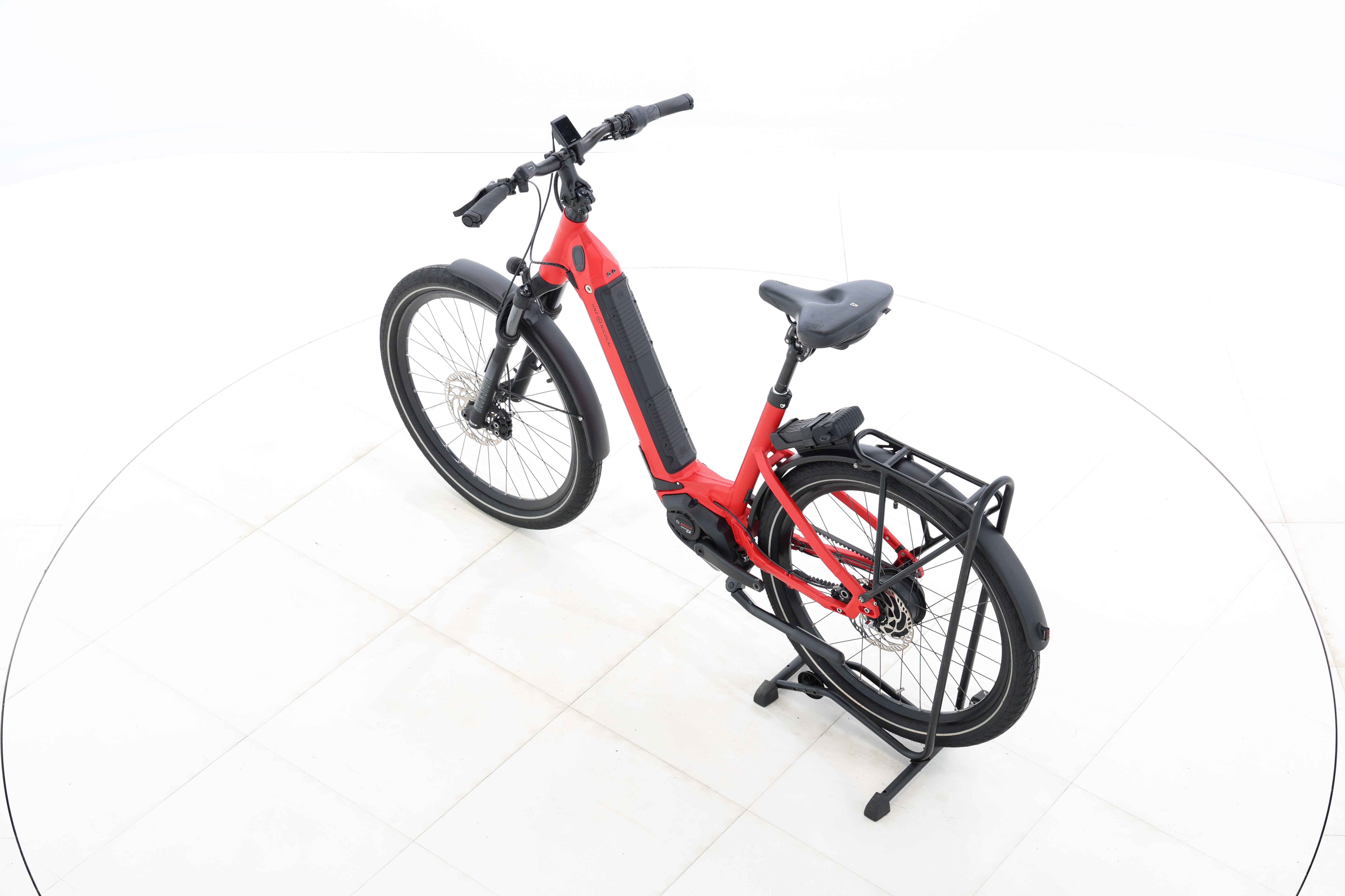 e8926e2d-be4c-4f84-8ace-8705ec47fbd3