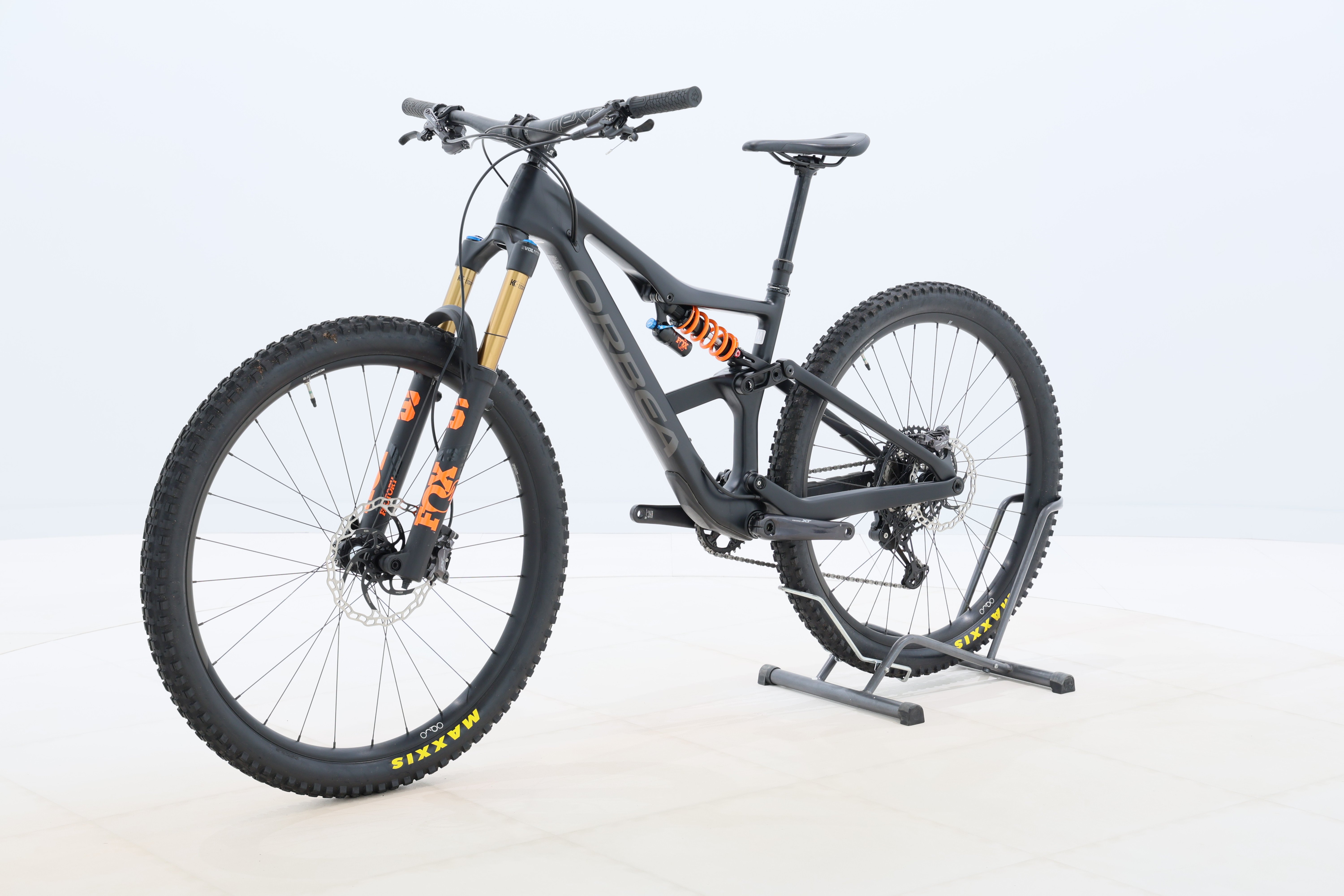 c8ce7e2b-4235-4a89-9aa8-a53b3e8a7743