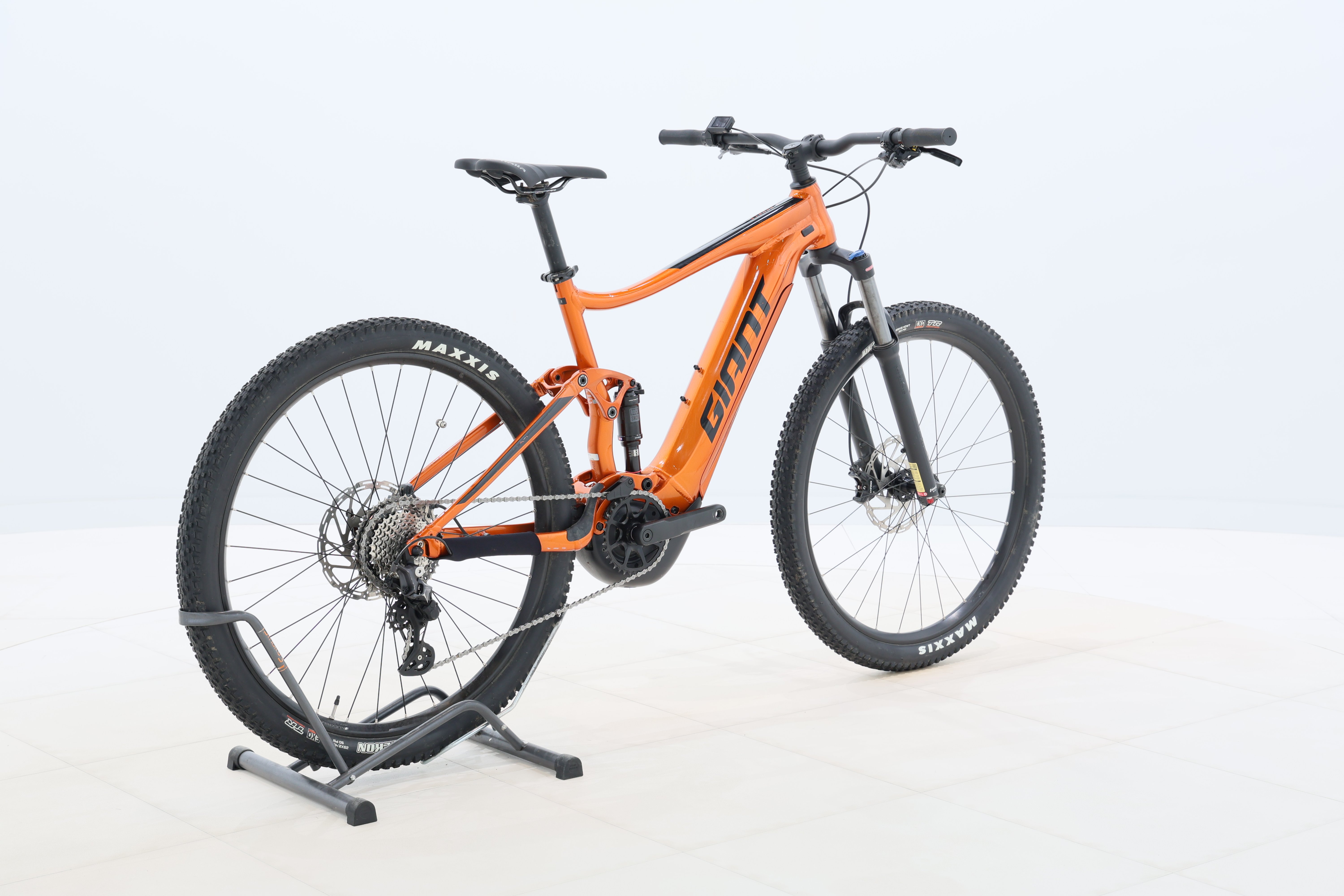 04ee30db-27f9-4b66-84d5-cea02b62fda6