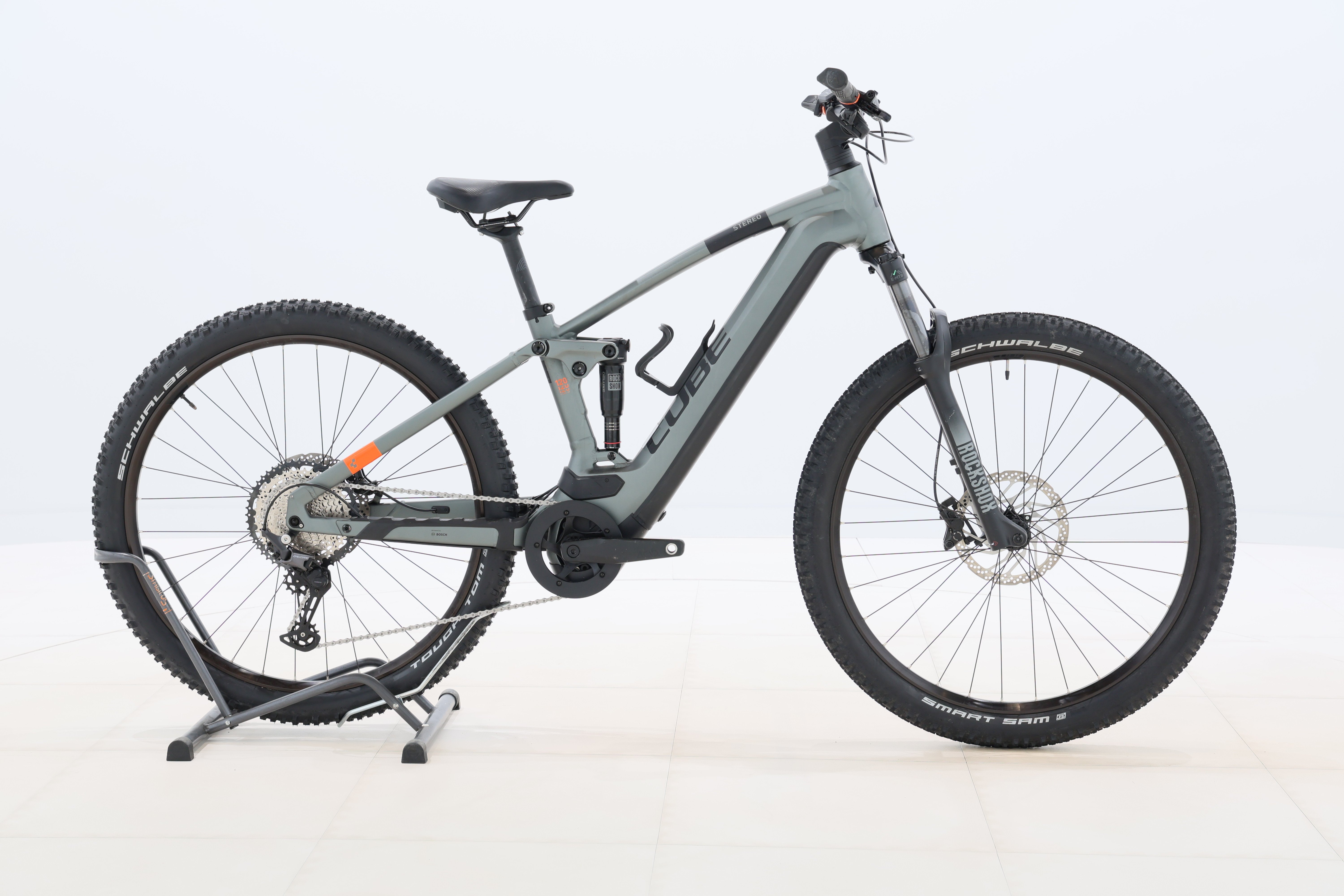 c1478388-8a72-4b9f-9204-7406cf79c24f