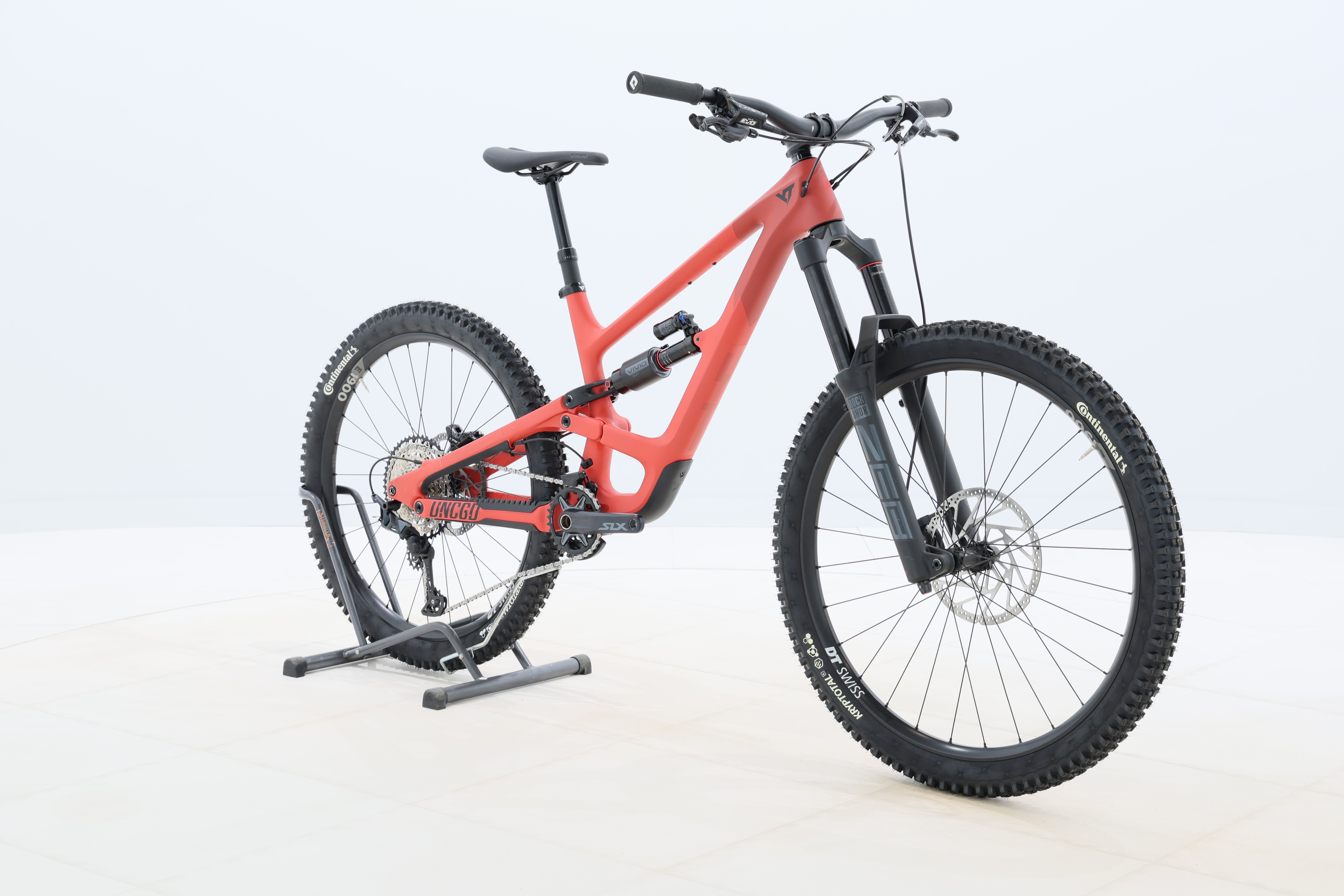 adce146e-2c85-4fc4-9ef2-47e51811c3b4