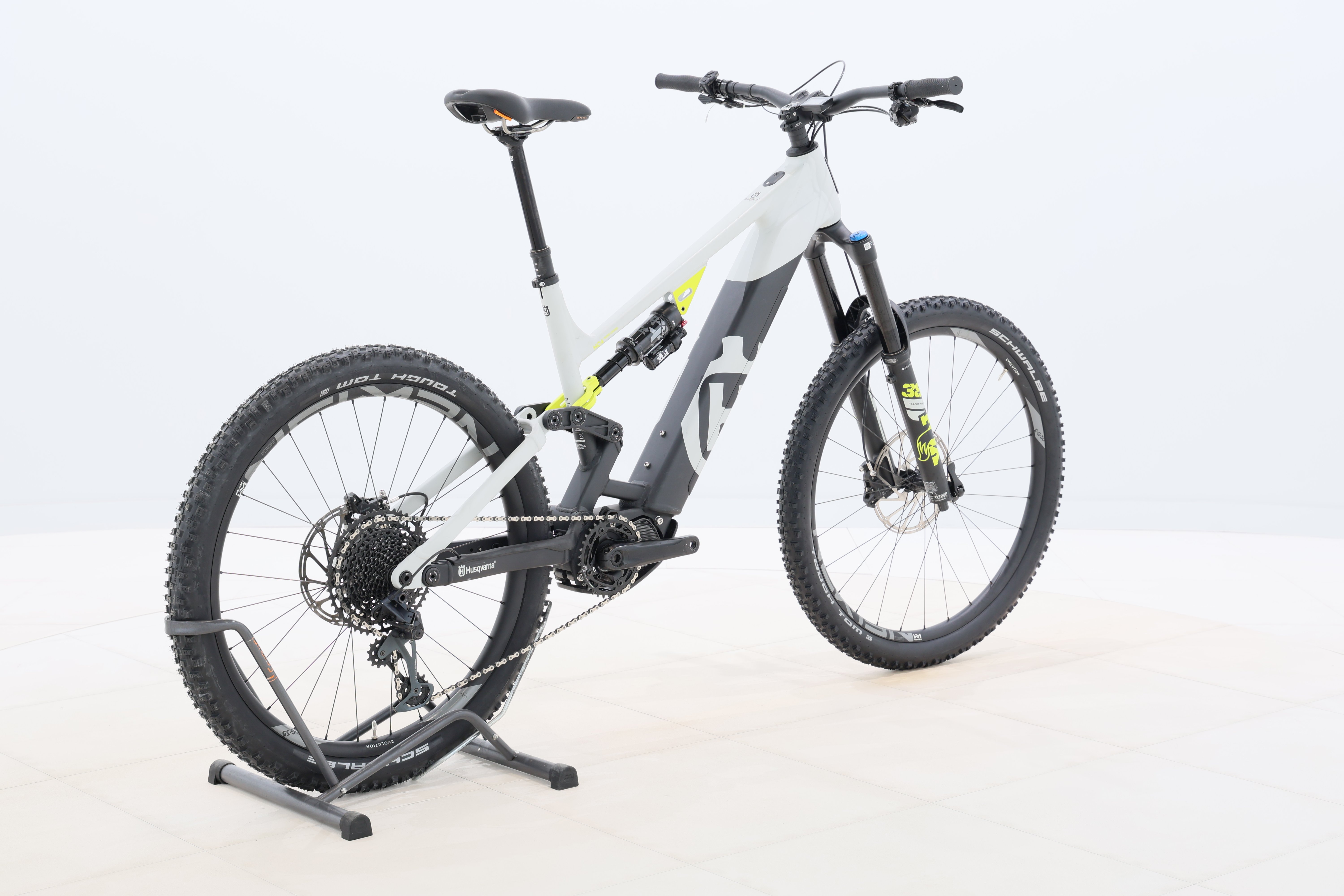 17c2dfa6-25c4-4d8f-8e07-0faee0dd3084