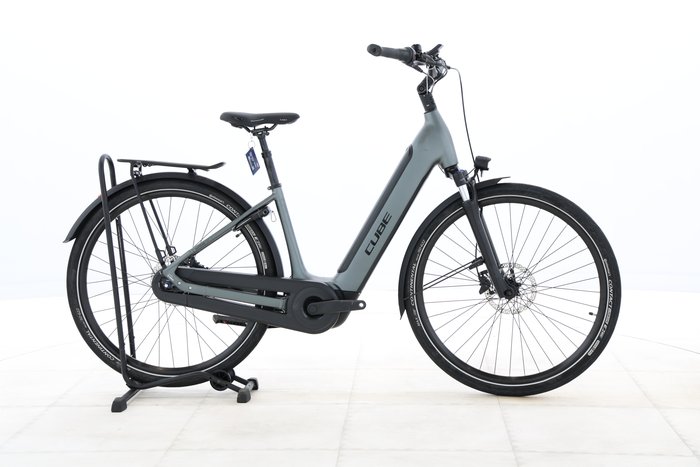 Cube SUPREME HYBRID PRO 625 2024