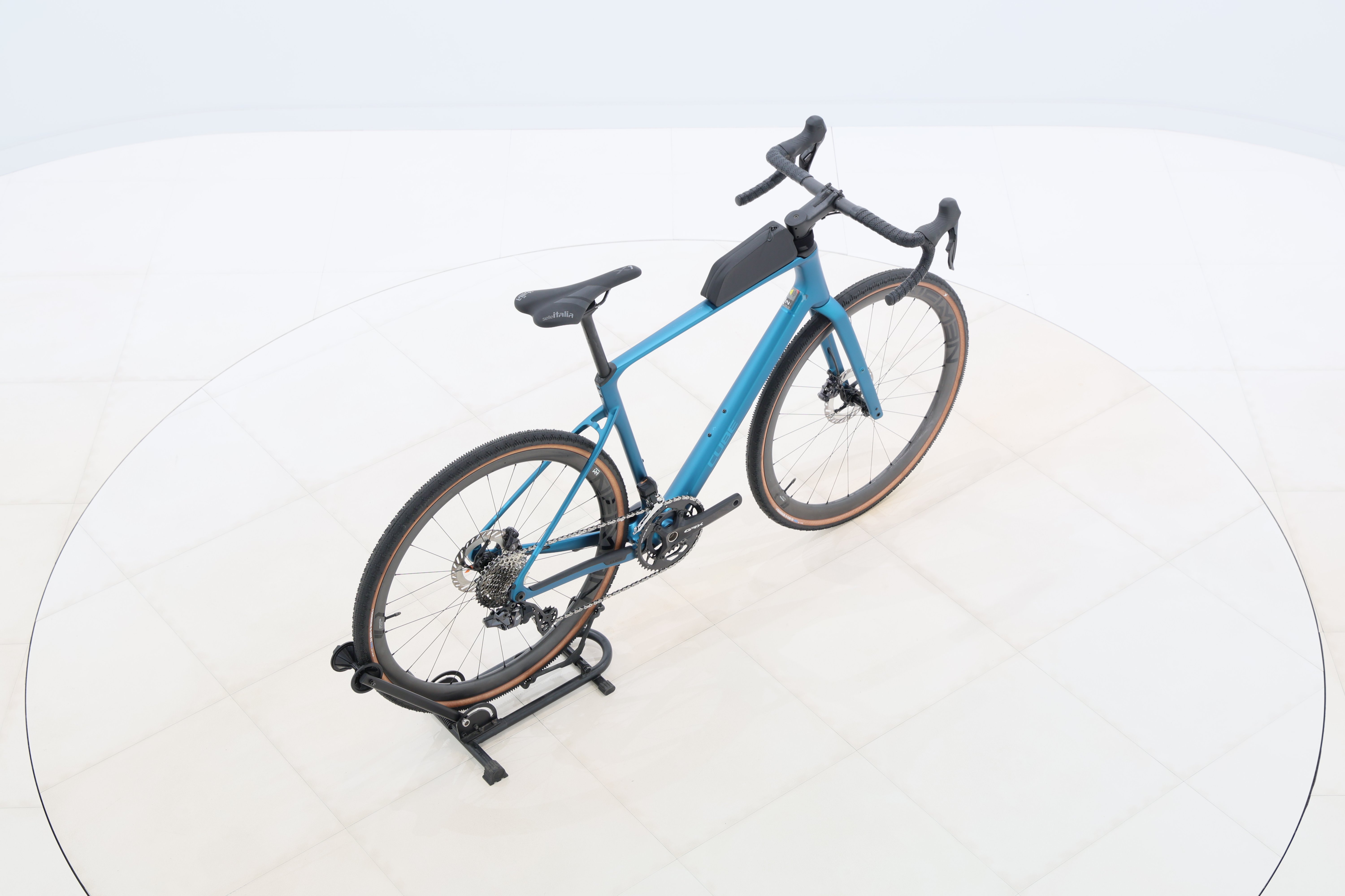 f2137796-200d-4e6d-a0ce-cd2b48b10303