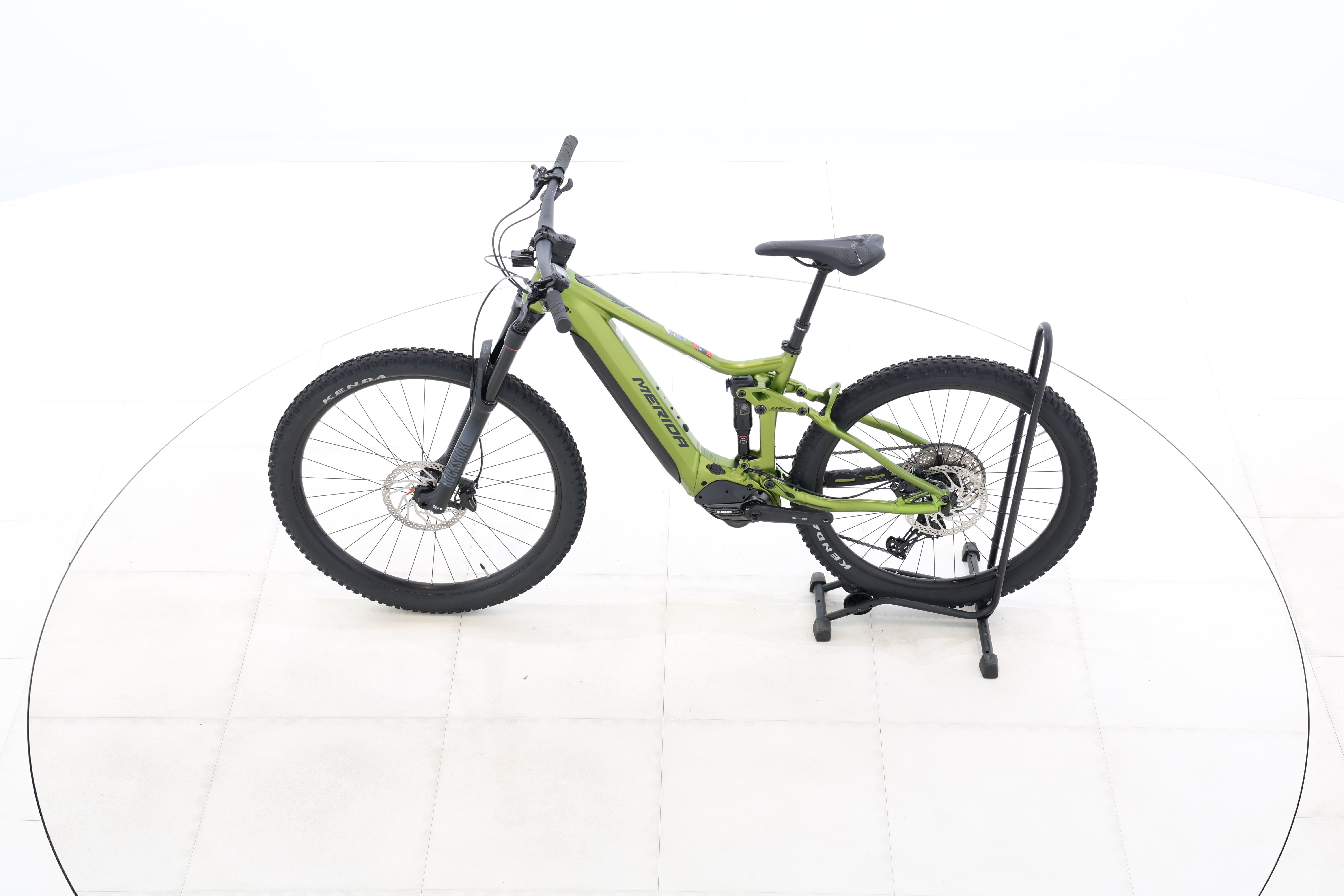 de5e0b01-5e65-44f6-9d84-f499771a9efa