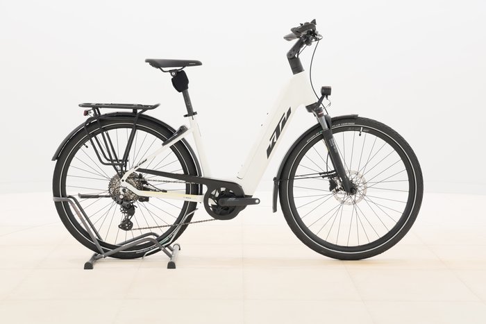 KTM CENTO 10 PLUS 2022