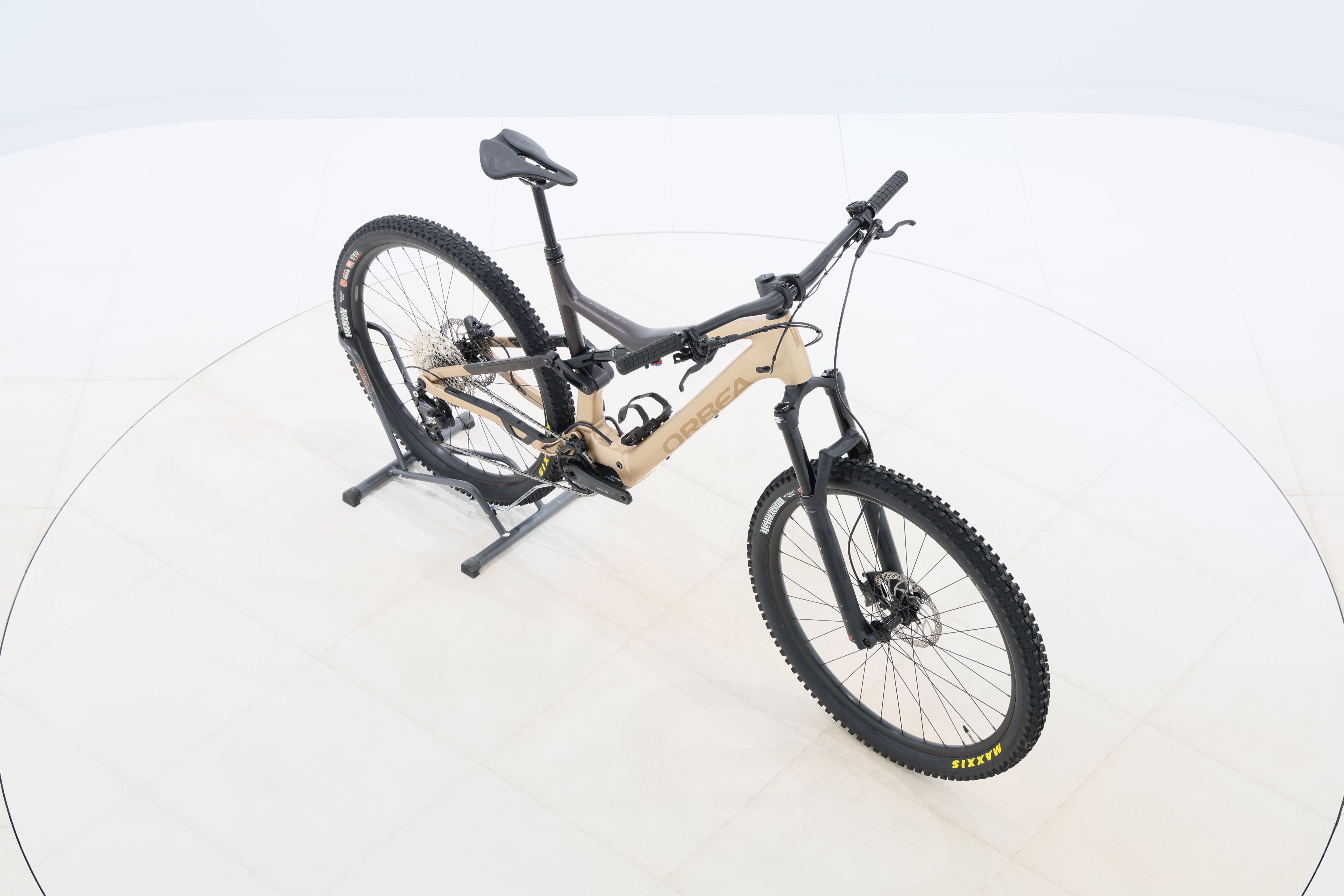 300f7e7e-0be8-41af-b4ce-7d1f0dd3c2b3