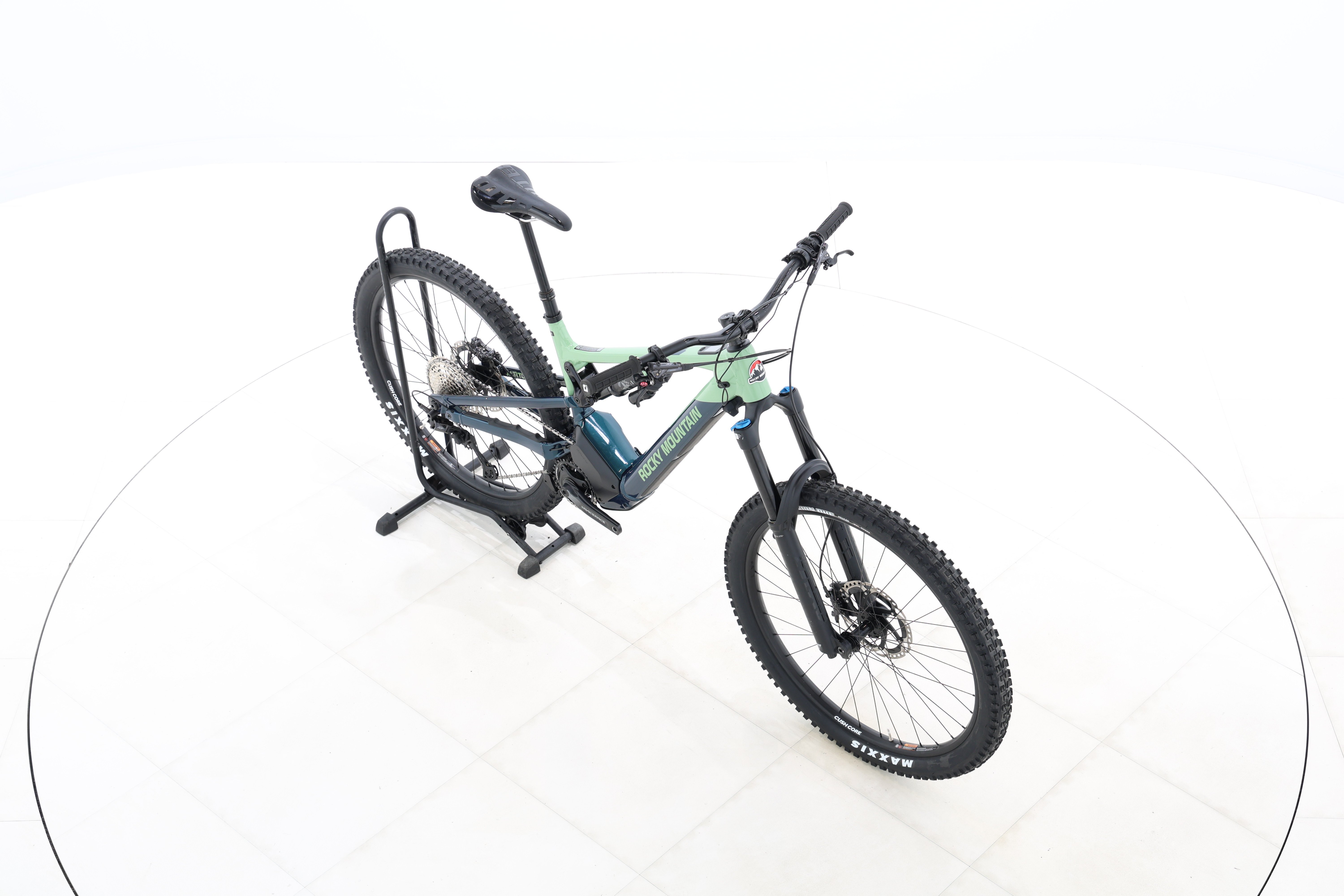 a122049a-08a7-4a5d-be37-4c81a2707a40