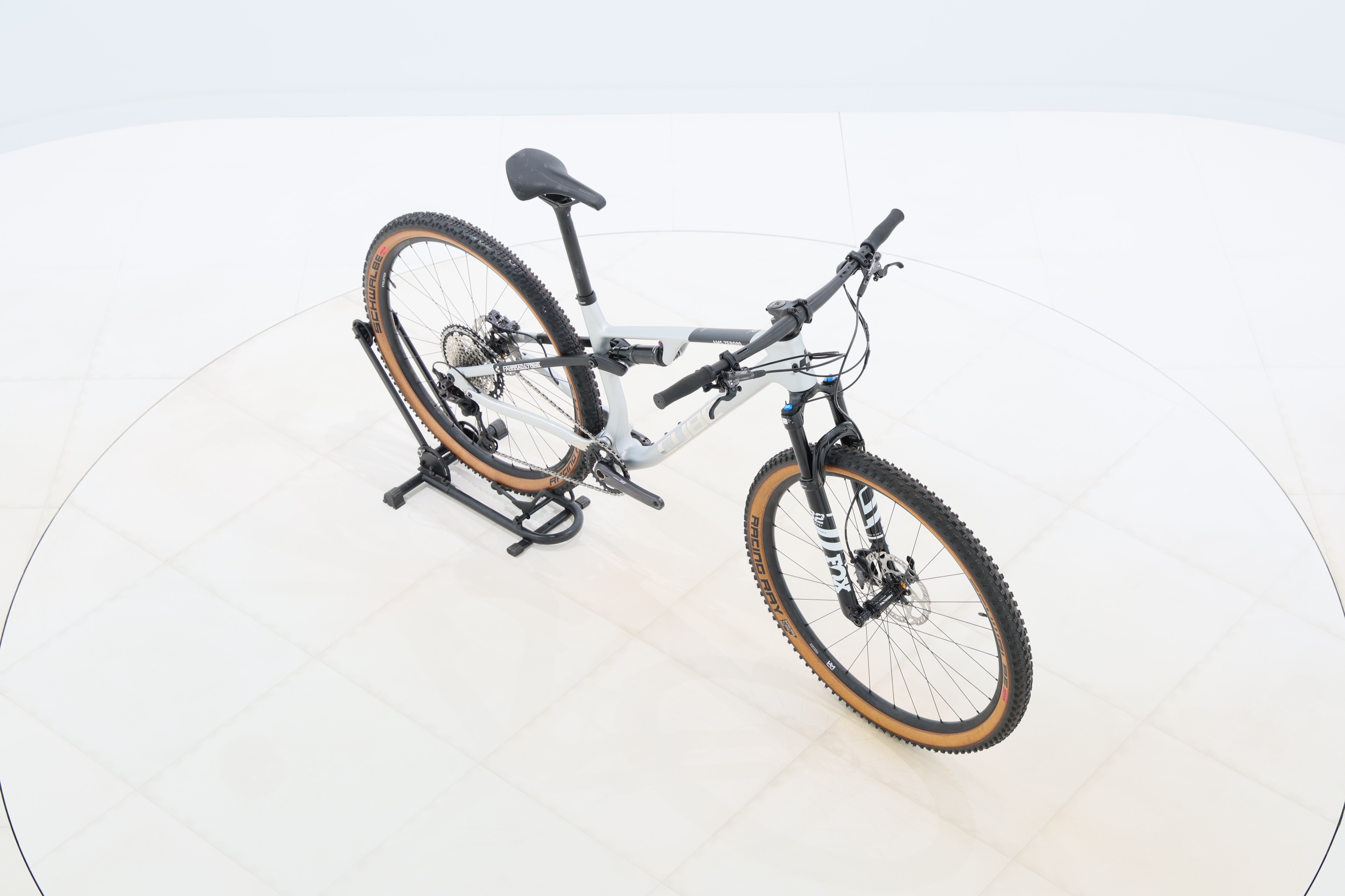 2a6518ad-d9fd-40f8-b16c-d918db6c63af