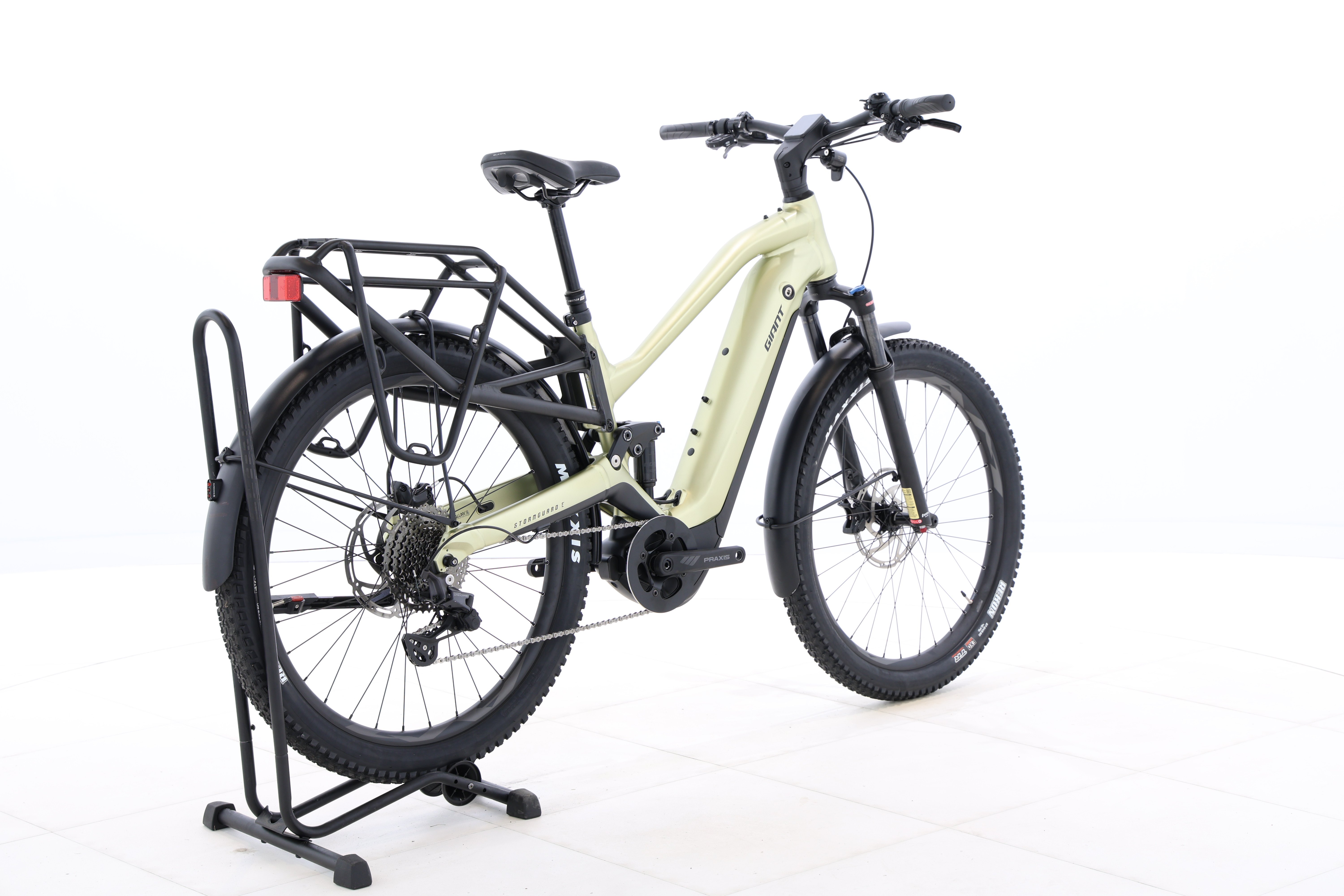 dc8ca27b-3c04-47fc-98e4-1bf0c4000f91