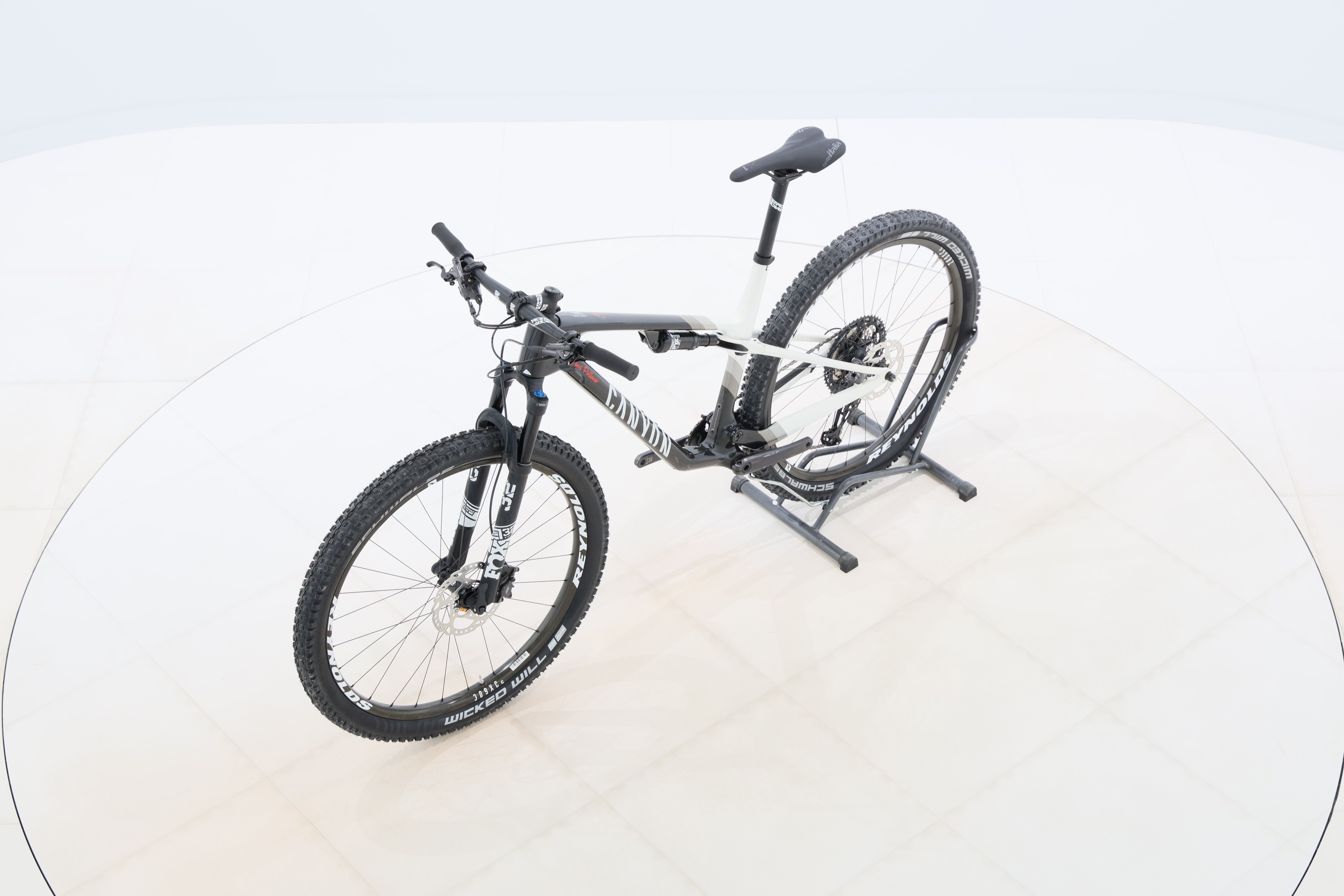 98a8b976-3d67-42a8-b642-c1c55ae7fb0e