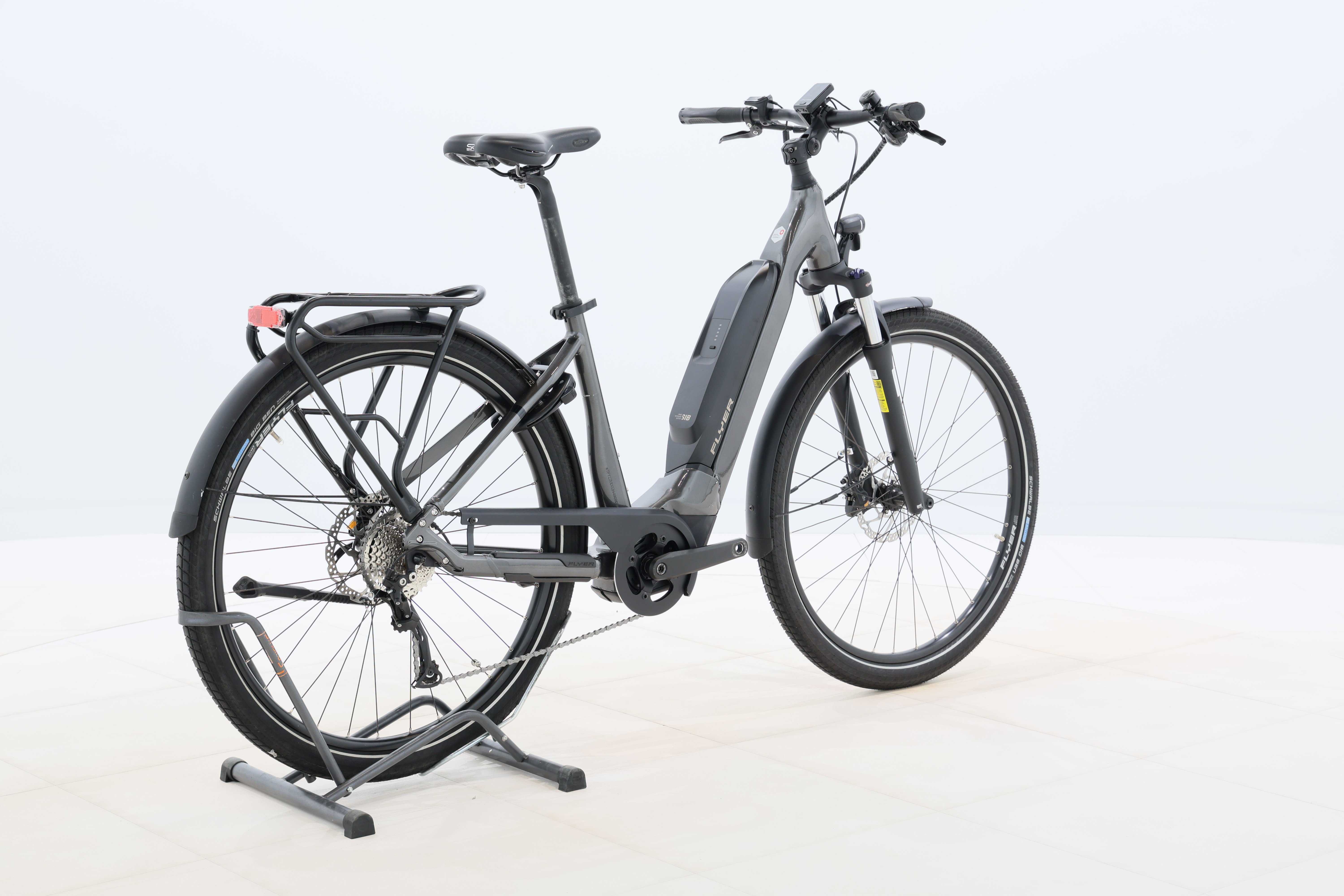 f0fc601c-3ea2-47d8-a3c2-d1de5b56ed16