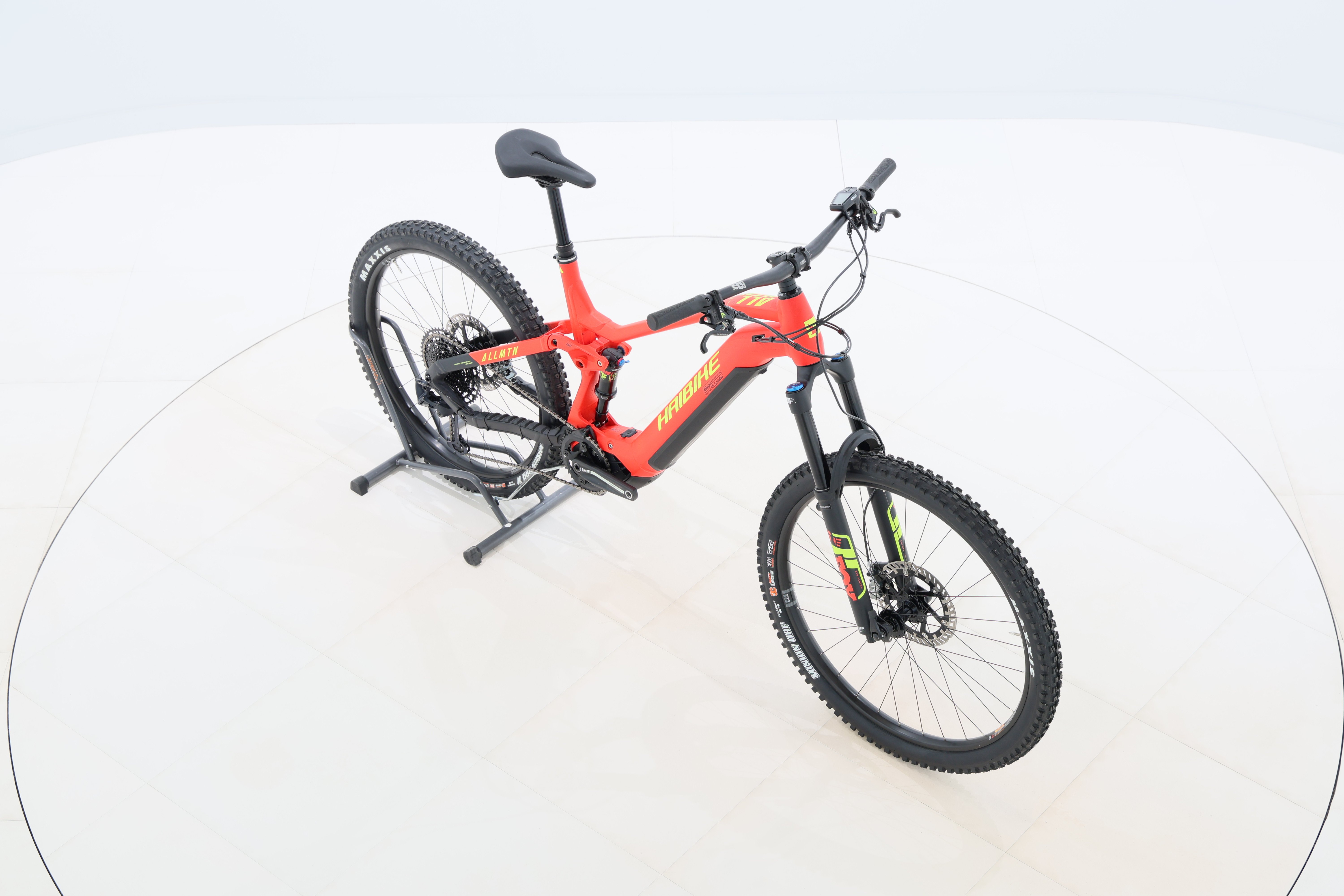 8fbf89b4-62a2-4fd6-b73e-22b03d46e086