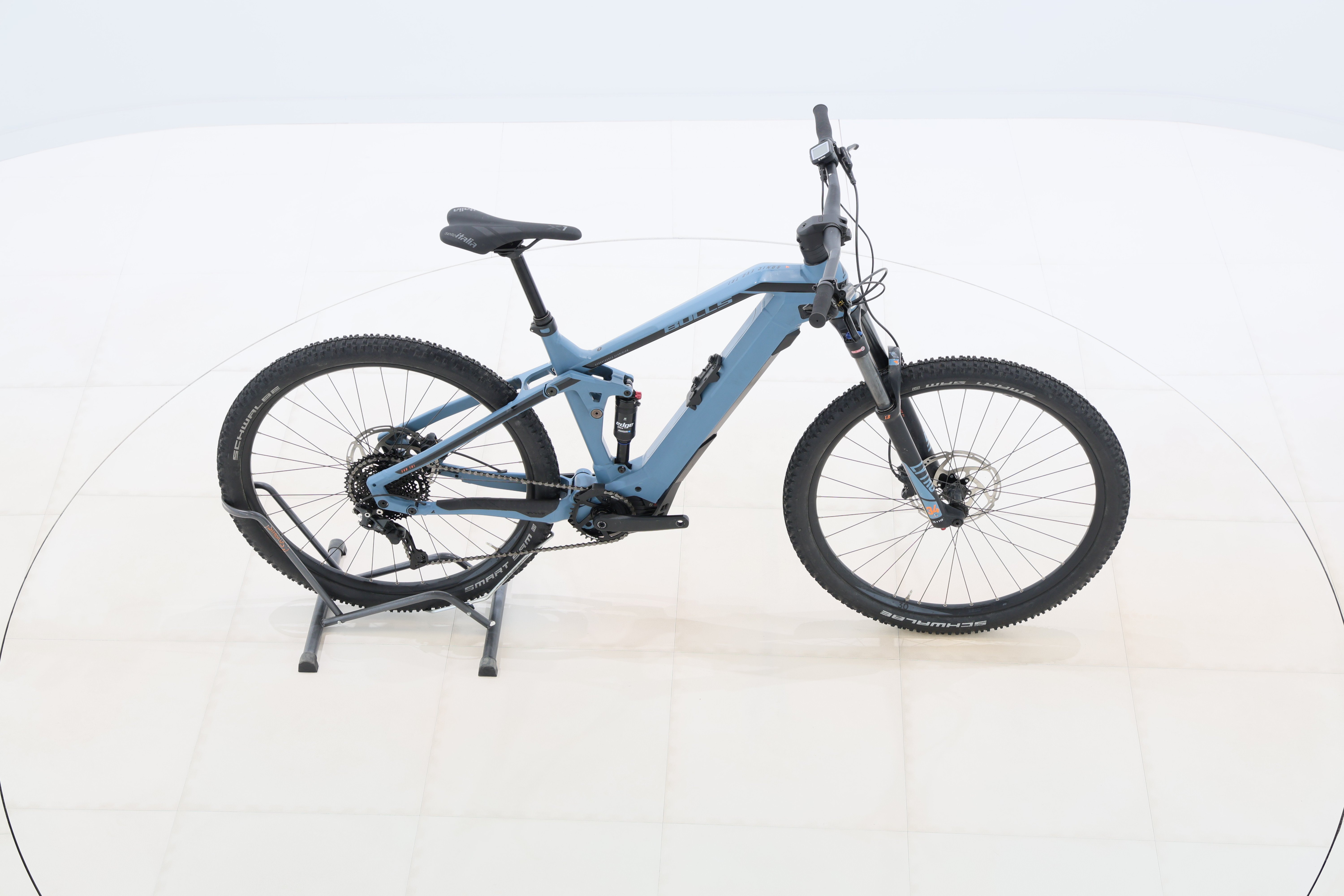 b198c4b6-76ba-440f-be04-2fe2954c3f6a