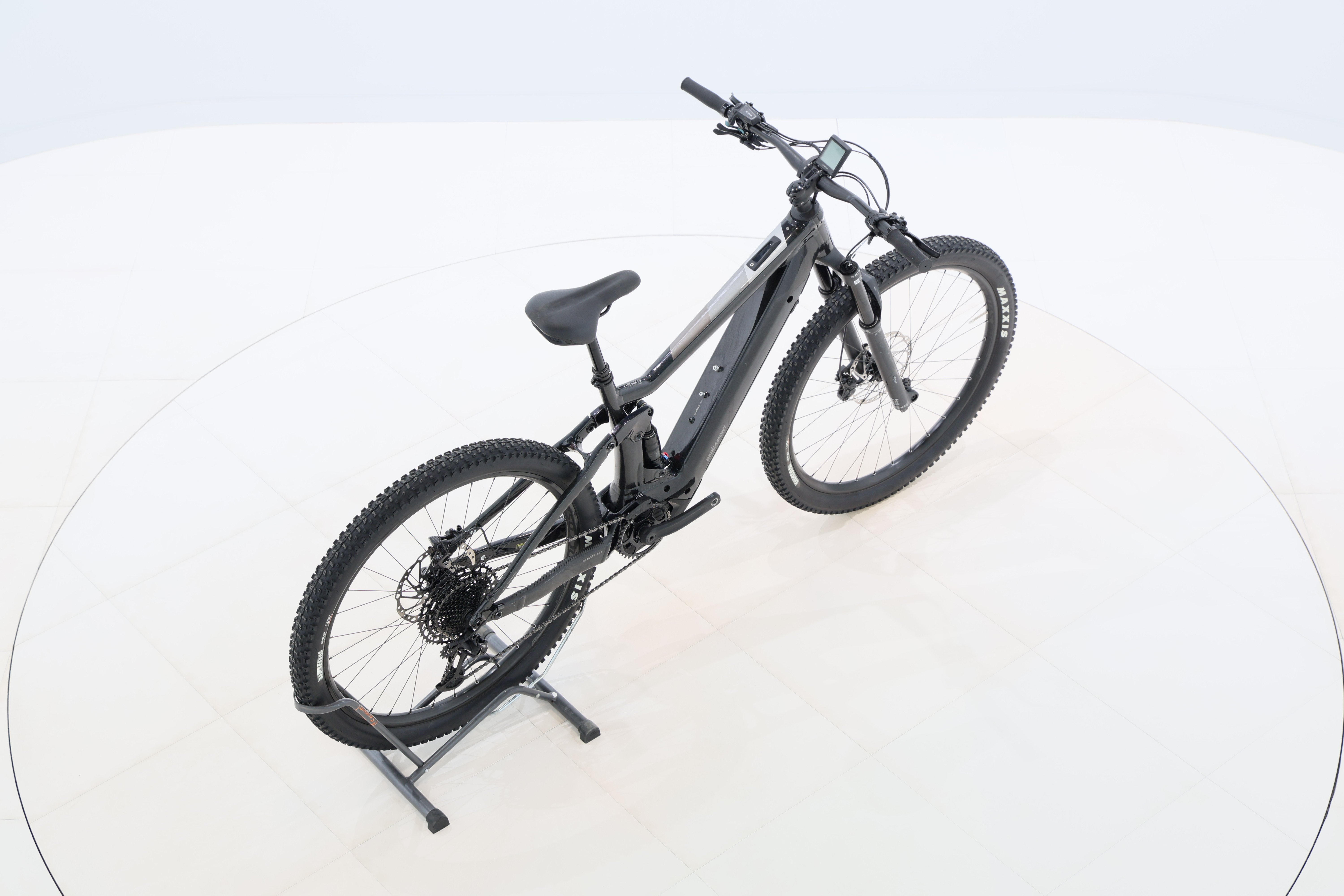 b236ebda-4b4e-4dcc-9273-09ffeaa6628e