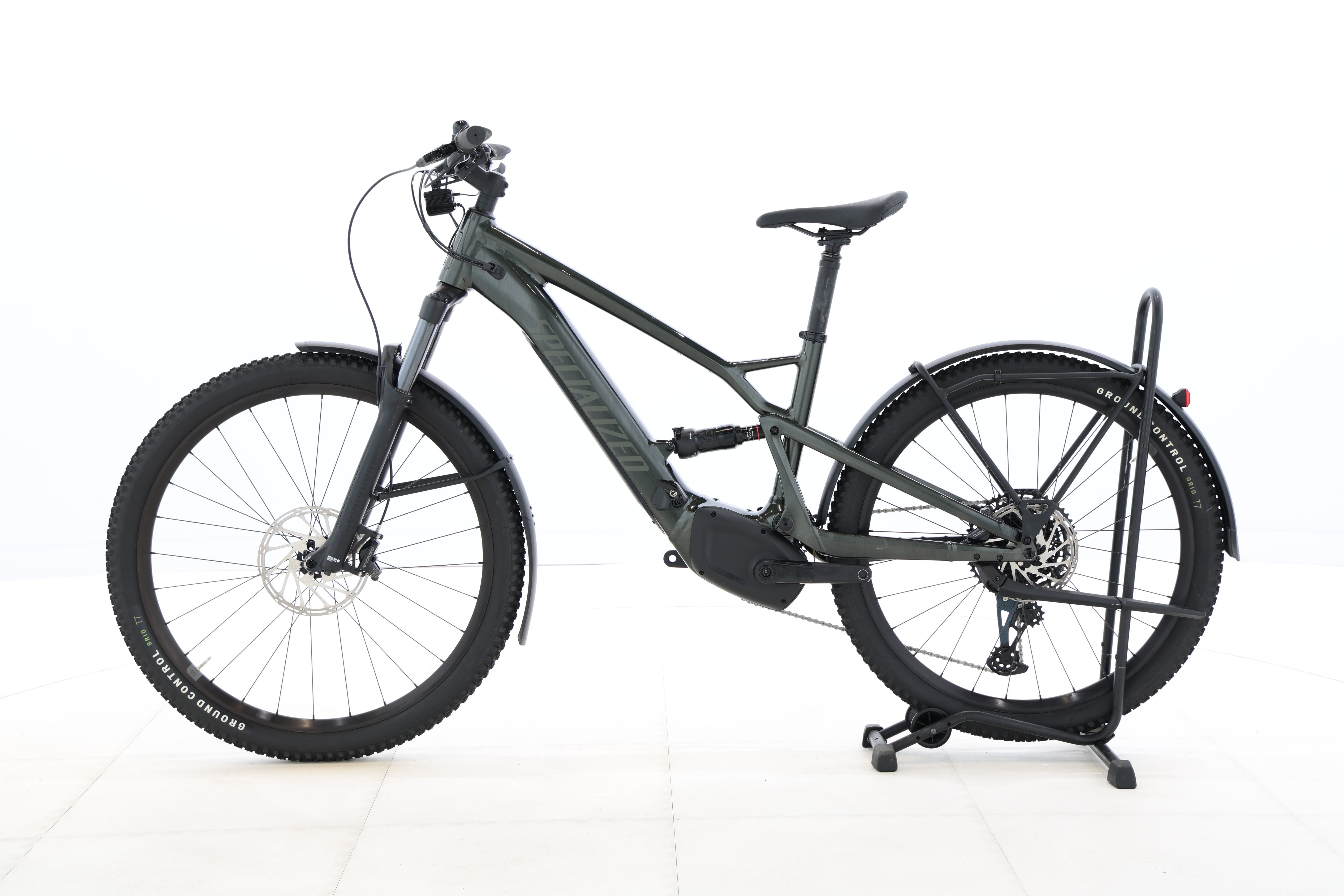 d4c9bbe9-1408-40fe-a9e1-2a94f79abe5f