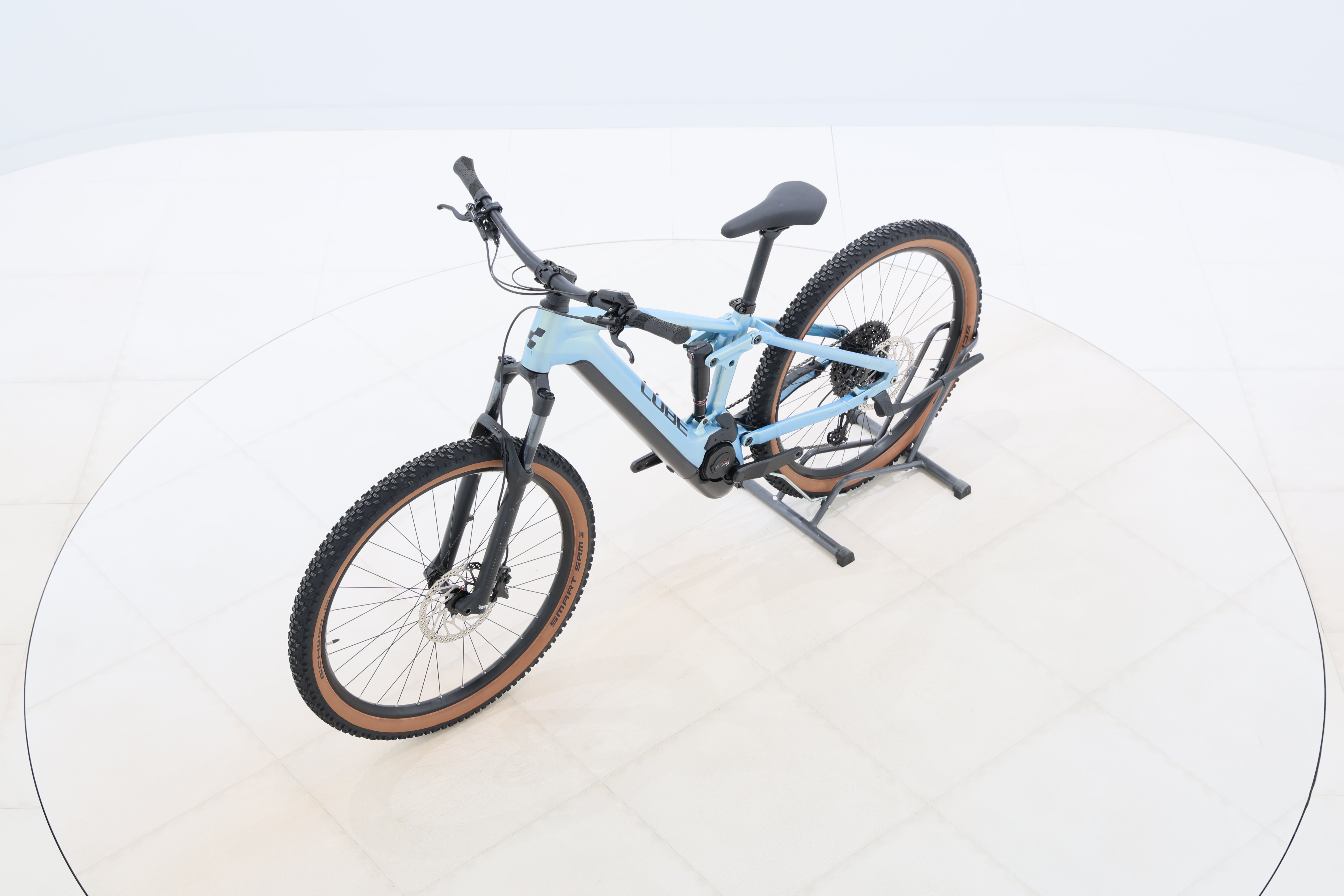 fe8778f3-a60b-4999-a104-fc5275bf1e7d