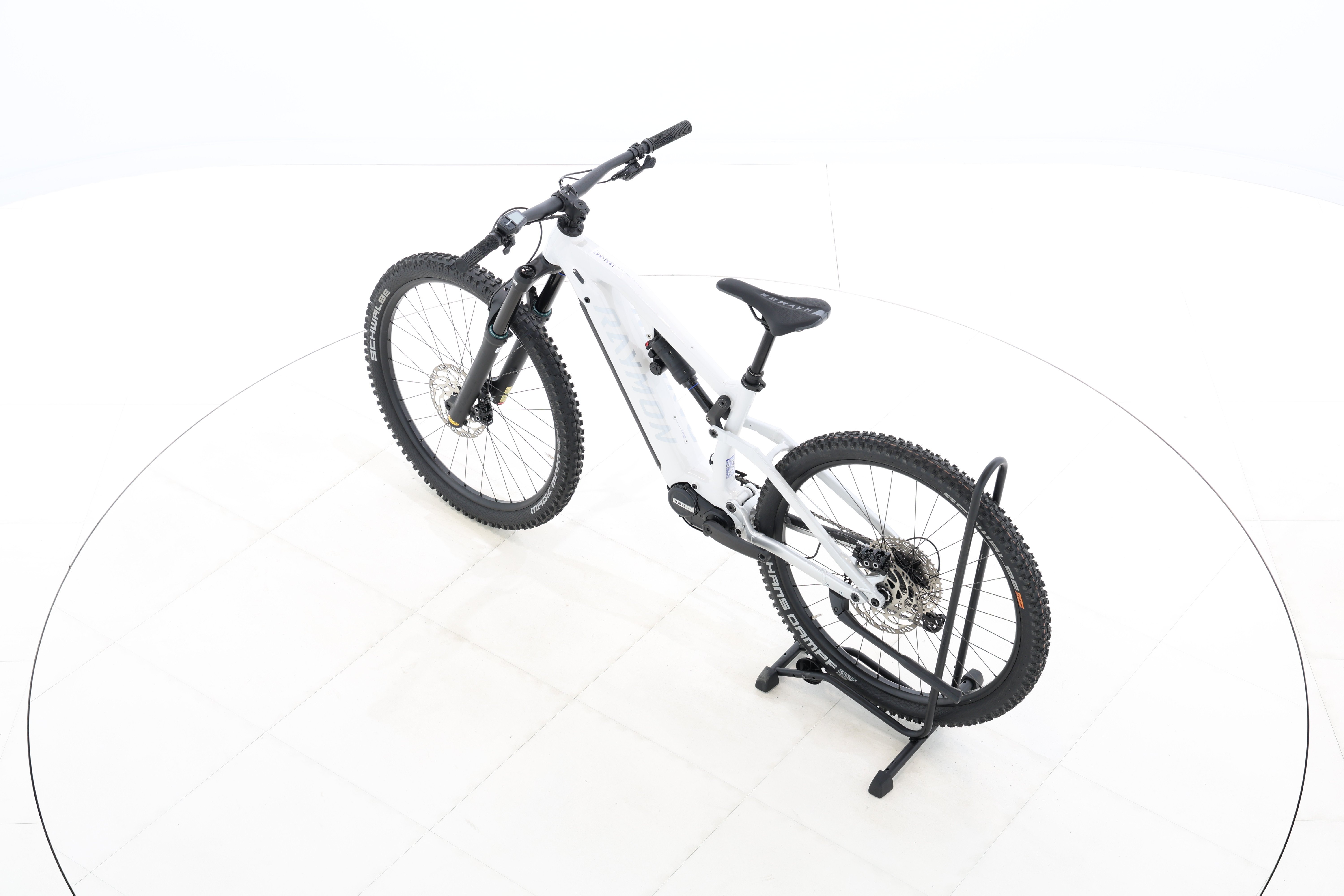 3d698cf0-f09f-467f-8a2b-453aac3c215d