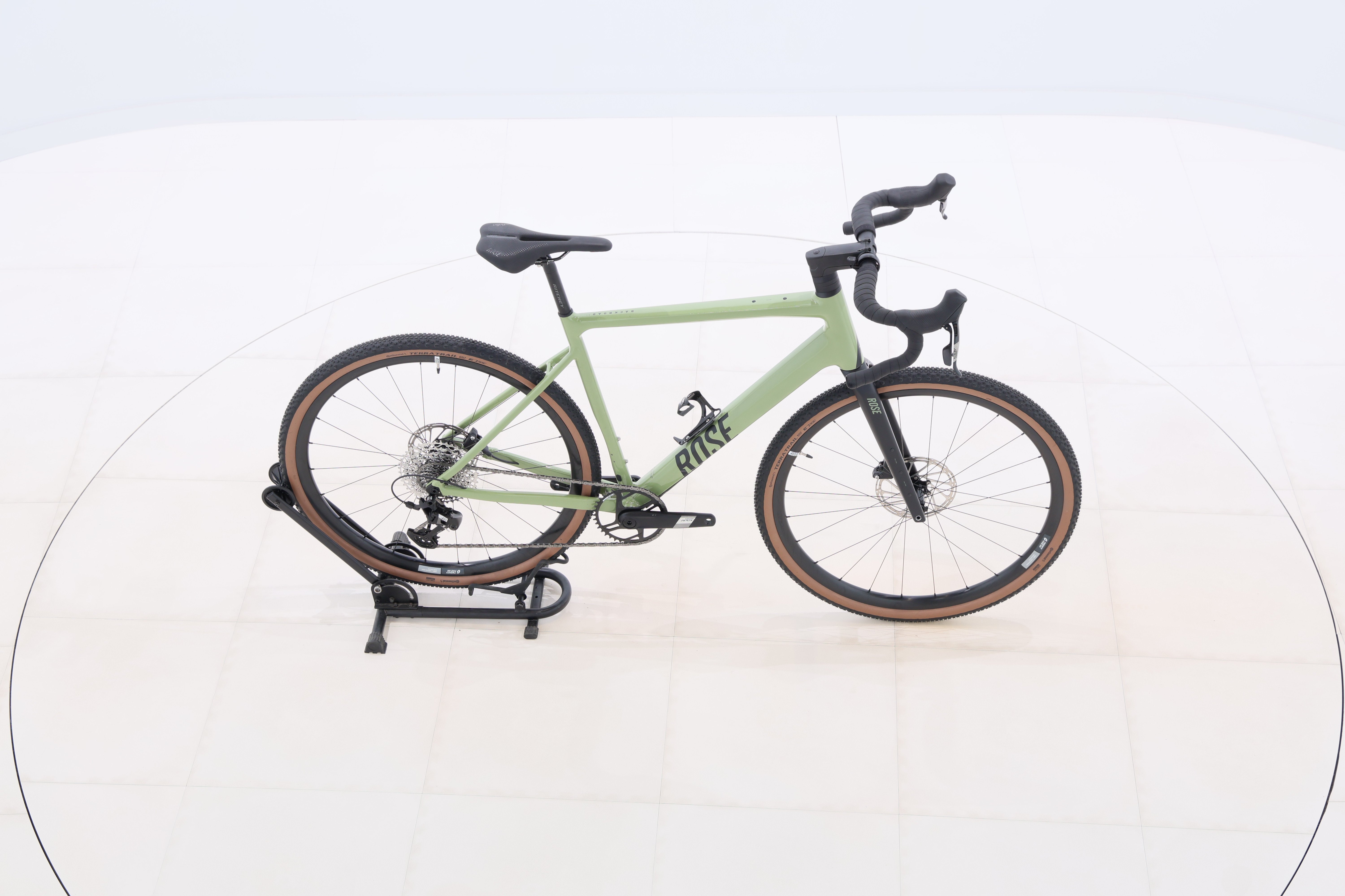 e26a3998-78a9-4800-8187-fc21bebc0afa