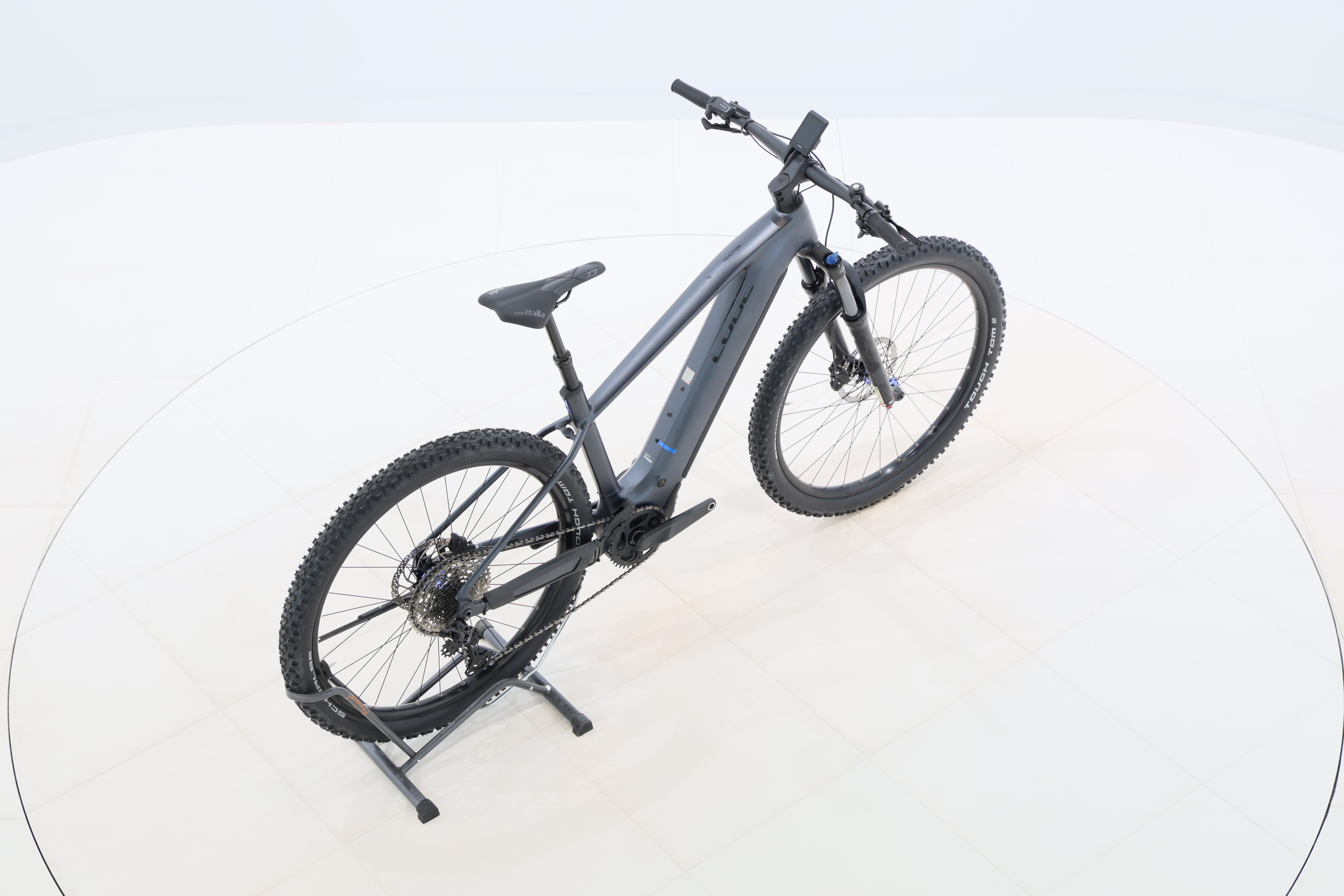 fd0e2393-52a6-4c0d-b2a3-15cf2c345803