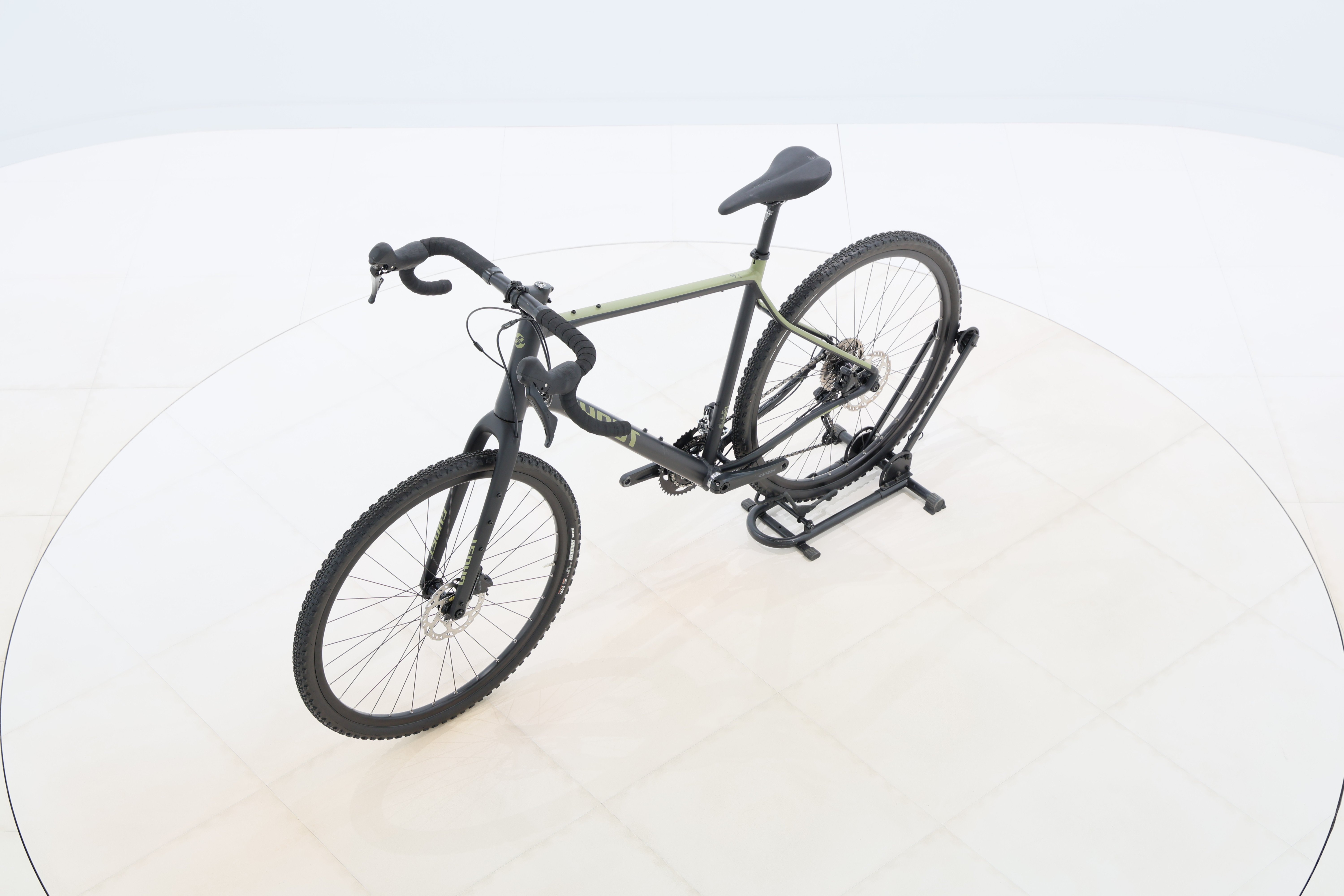 af8e928d-e08b-4680-a7d6-40251f873e06