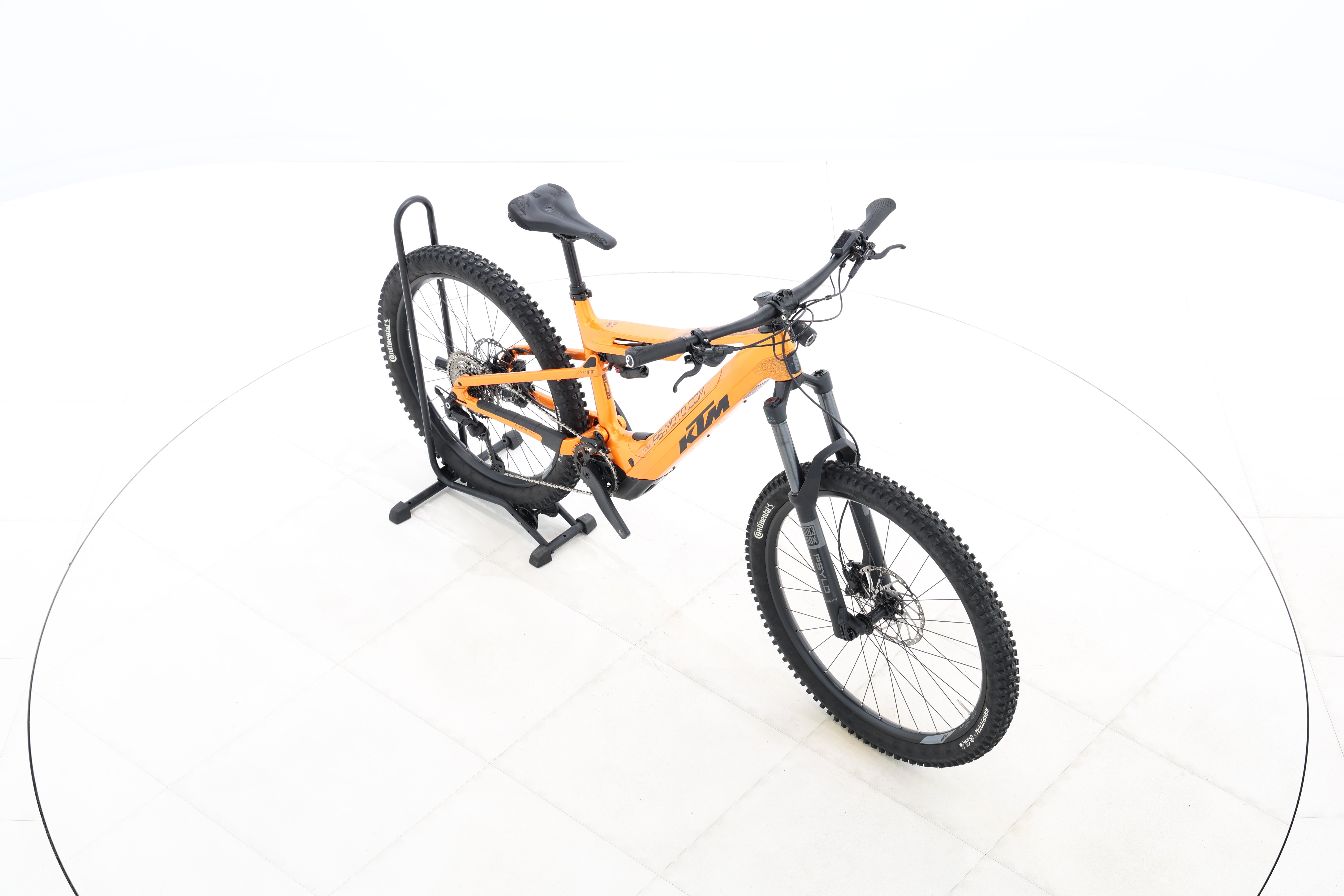 9b5a18e3-c366-4a01-af95-49a2770629d4